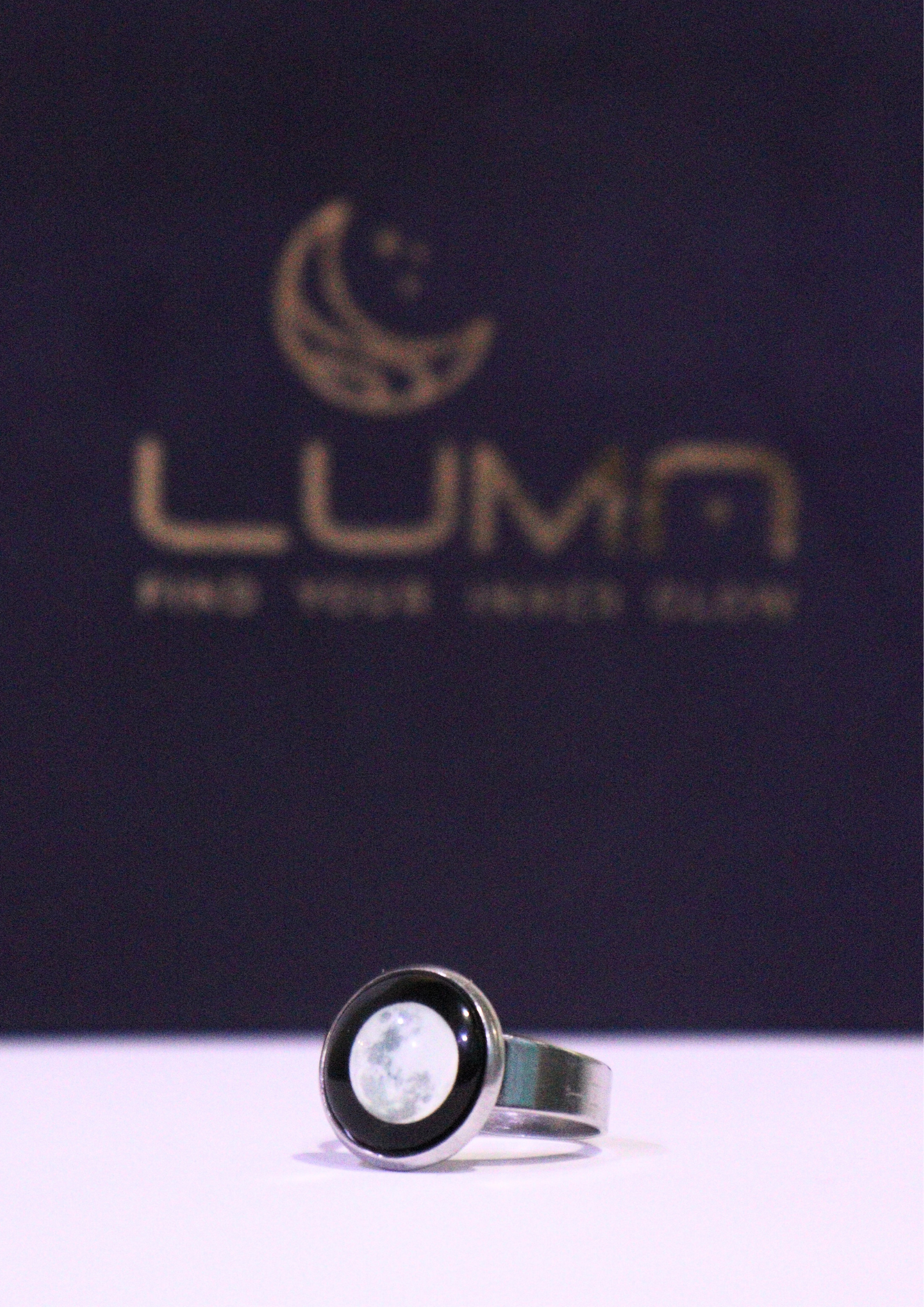 Lunar Moon Ring – White - Luma