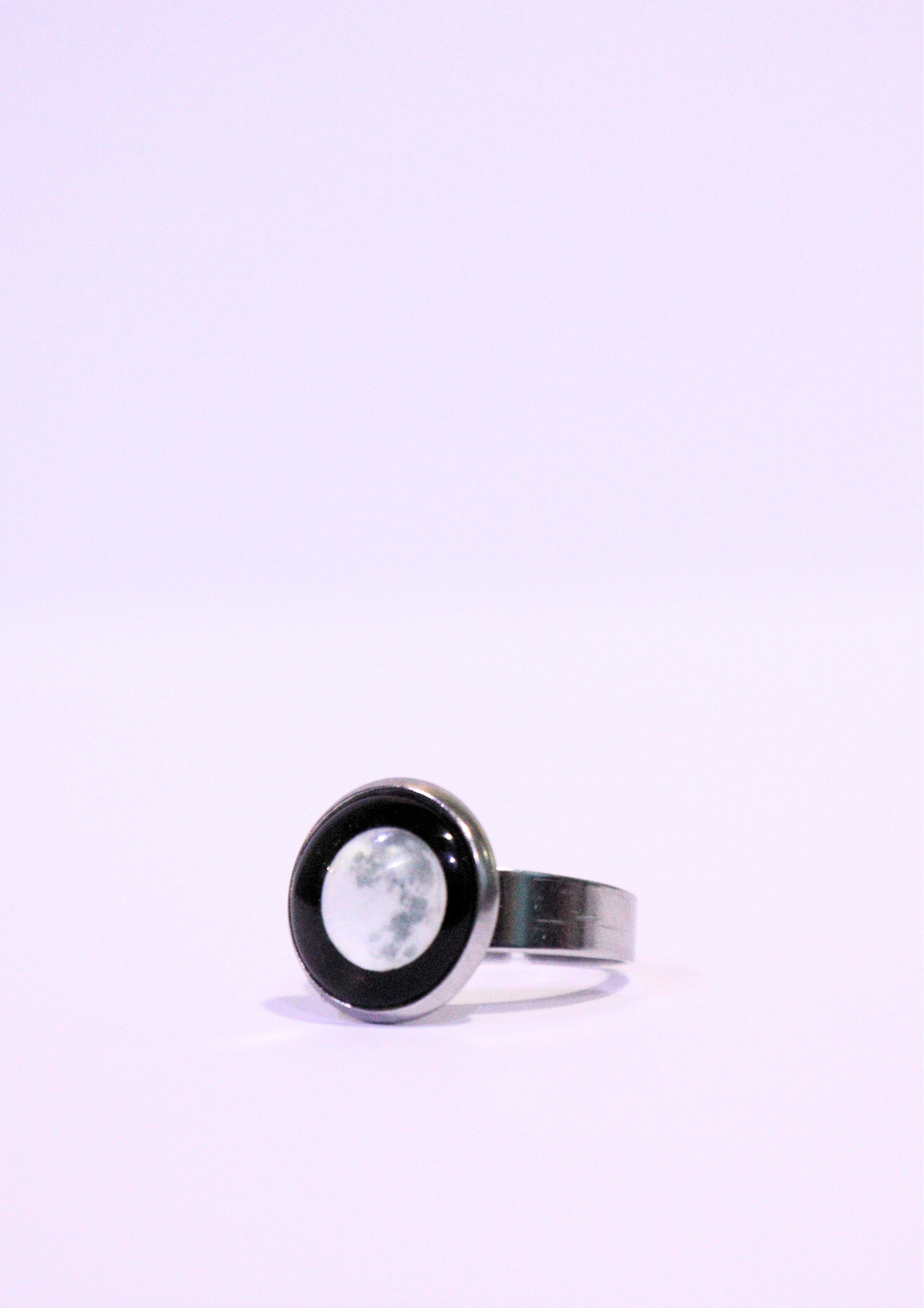 Lunar Moon Ring – White - Luma