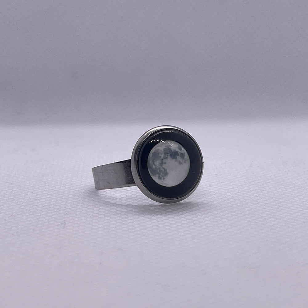 Lunar Moon Ring – White Luma