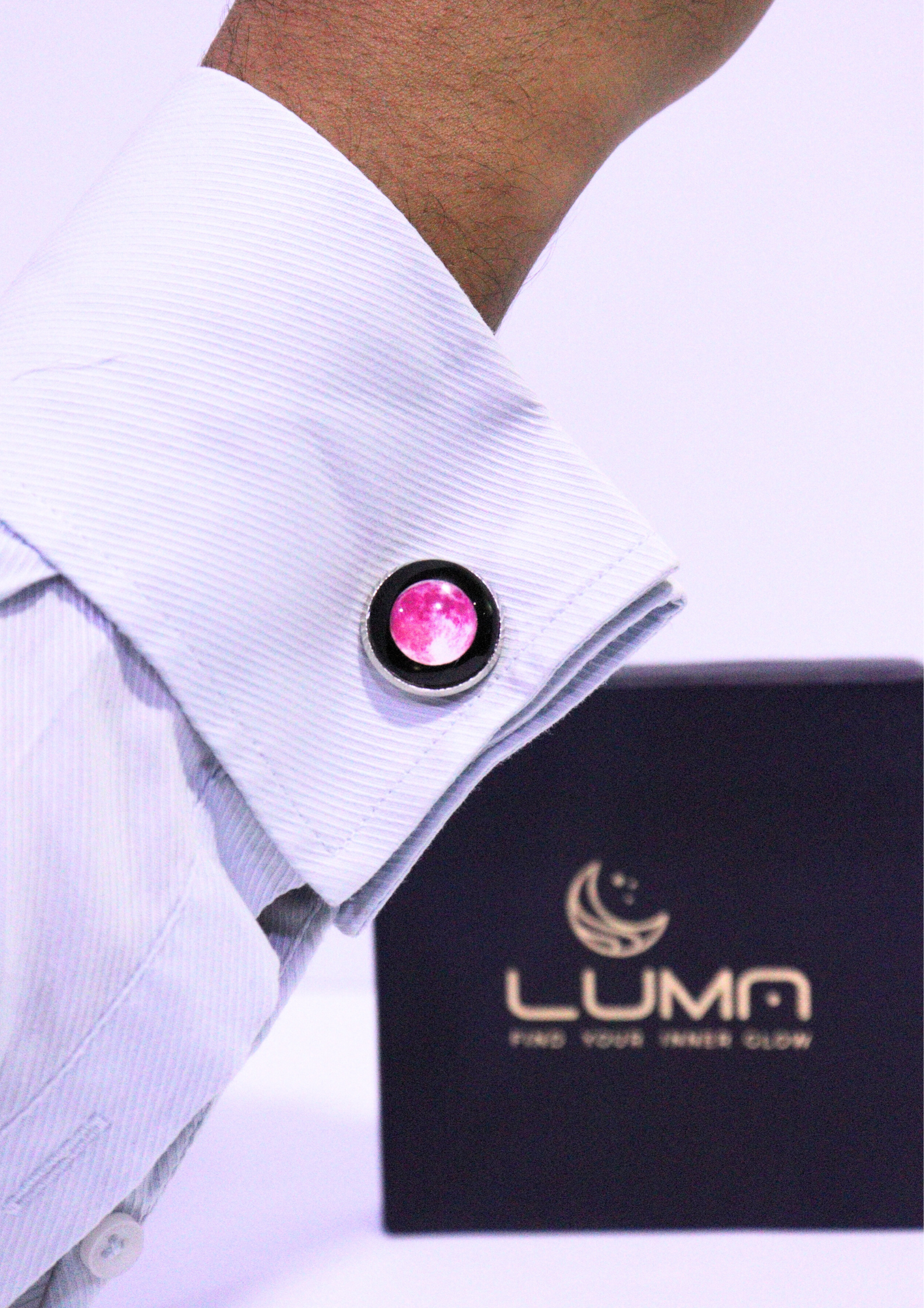 LUNAR EYE CUFFLINKS - PINK