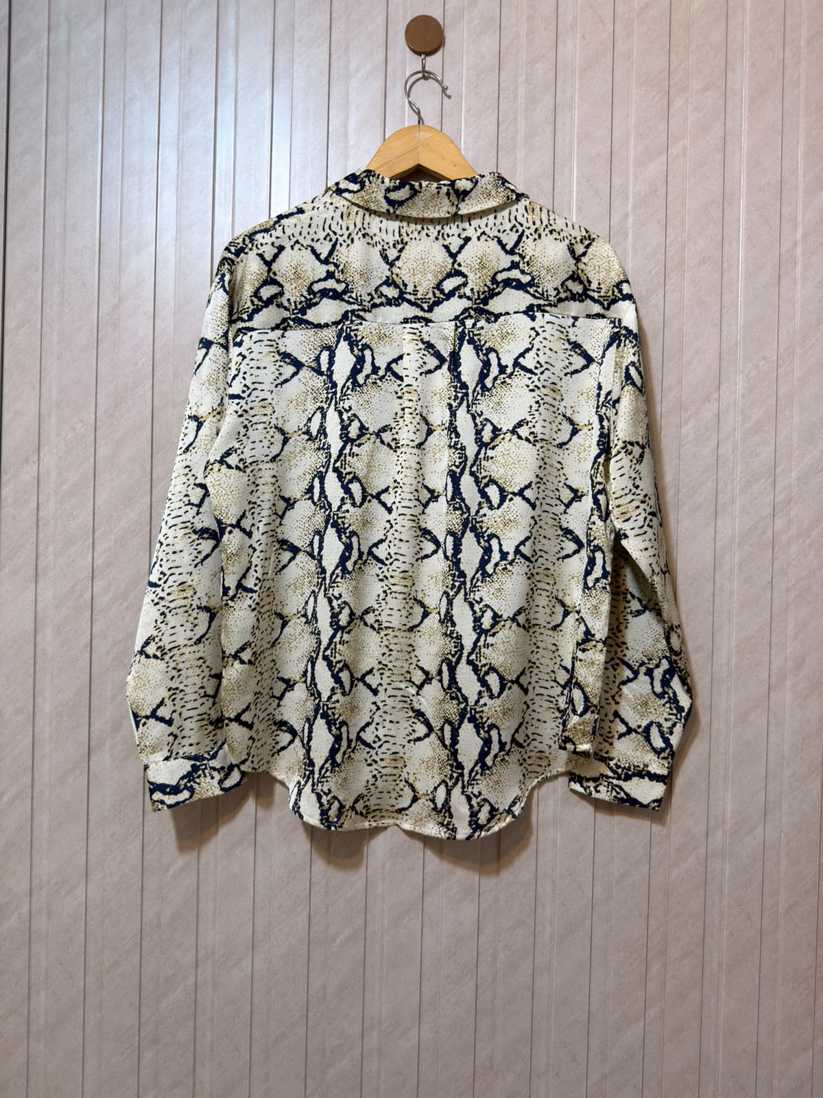 Chest 16  Length 24  Fabric Silk Women's Premium Full Sleeve Top