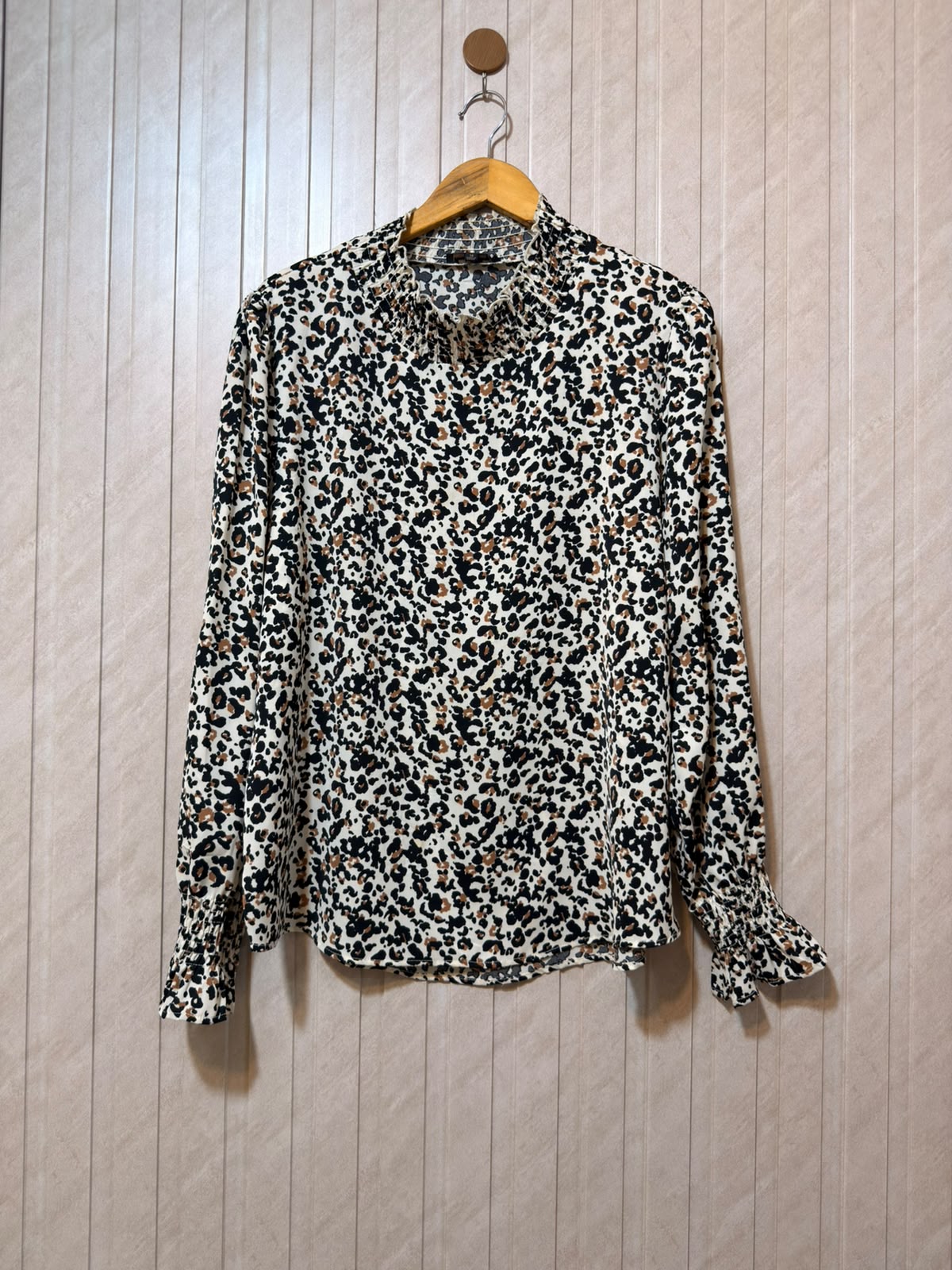 Chest 20  Length 26 To 28  Fabric Silk Women's Comfortable Full Sleeve Top