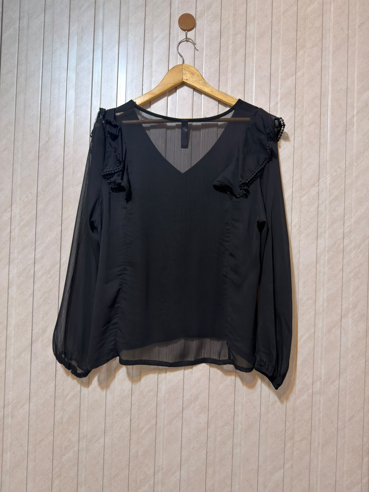 Chest 19  Length 24  Fabric Chiffon Women's Statement Full Sleeve Top