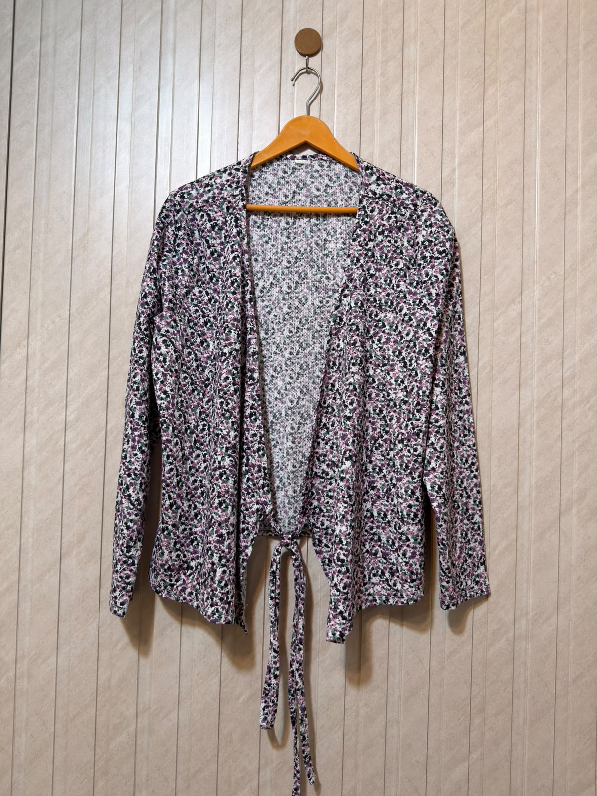 Chest Large  Length 26  Fabric Rayon Women's Classic Everyday Top