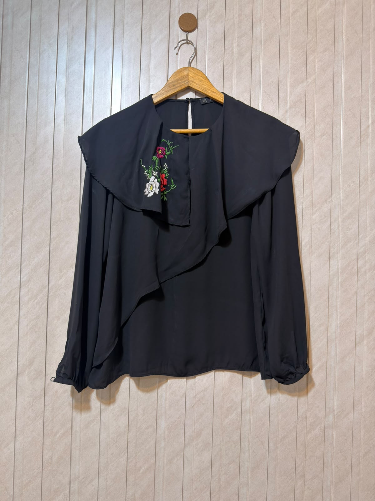 Chest 17  Length 23  Fabric Chiffon Women's Sophisticated Everyday Top
