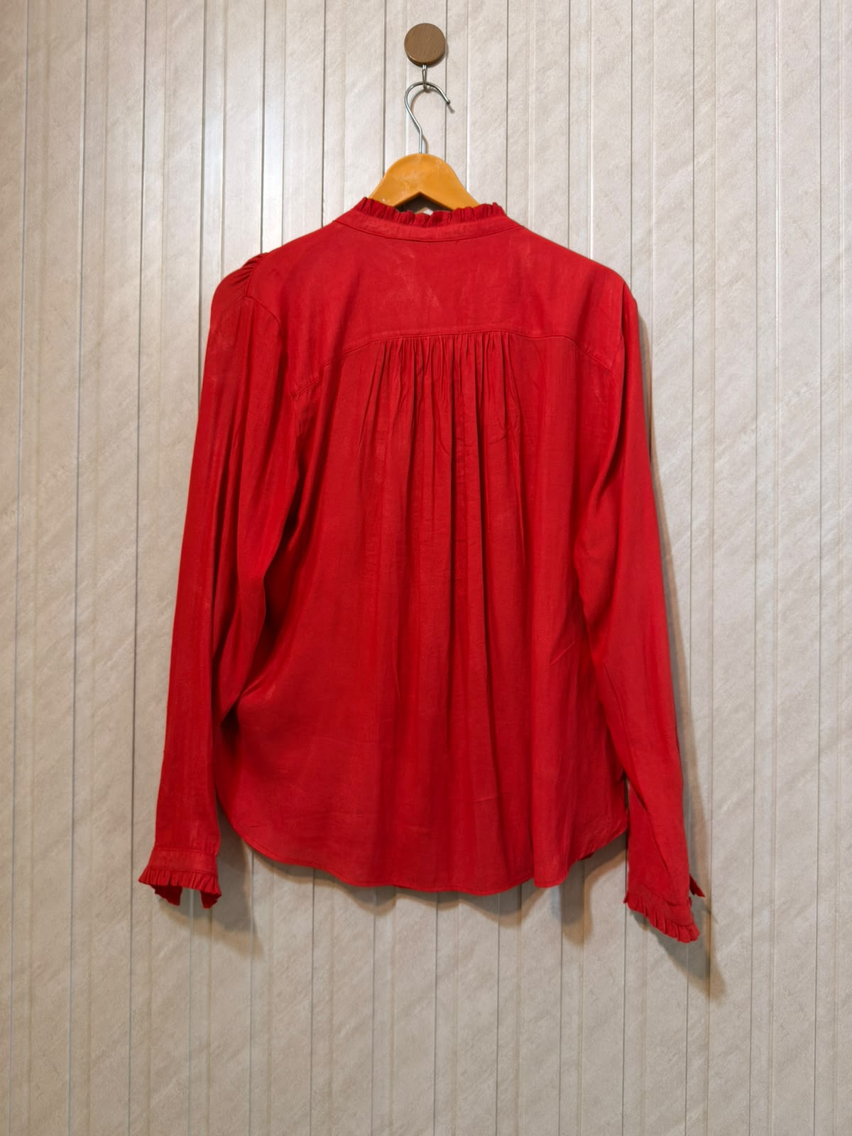 Chest 21  Length 25  Fabric Silk Women's Stylish Full Sleeve Top
