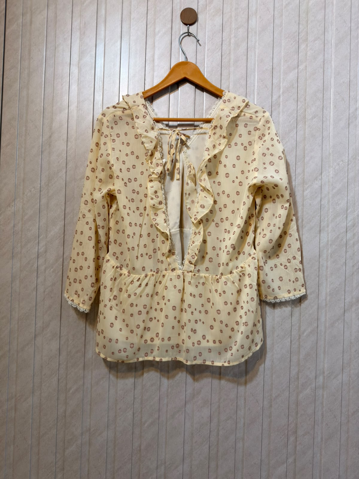 Chest 18  Length 23  Fabric Chiffon Women's Refined Casual Top