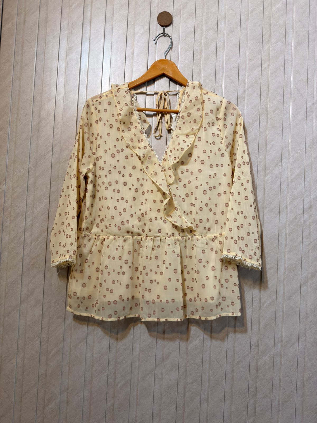 Chest 18  Length 23  Fabric Chiffon Women's Refined Casual Top
