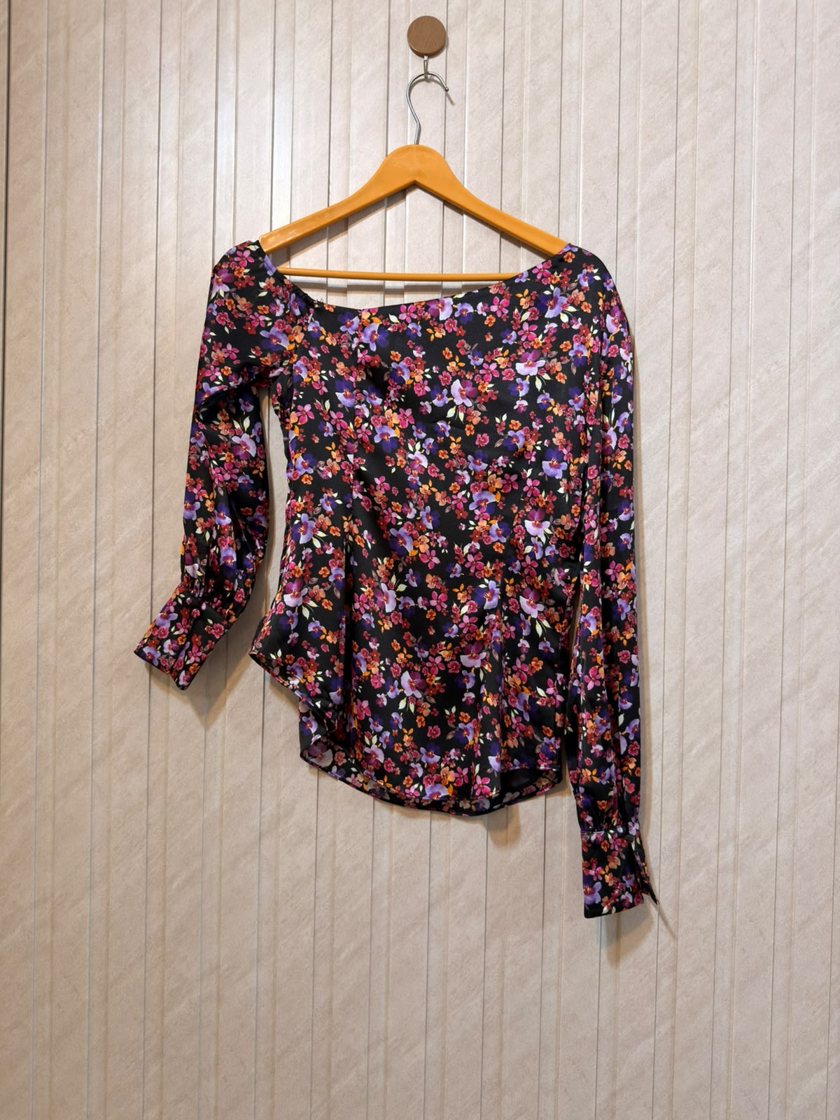 Chest 16  Length 24  Fabric Silk Women's Contemporary Everyday Top