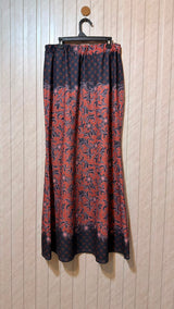 Waist 36  Length 39  Fabric Silk Jersey Chic Women’s Skirt