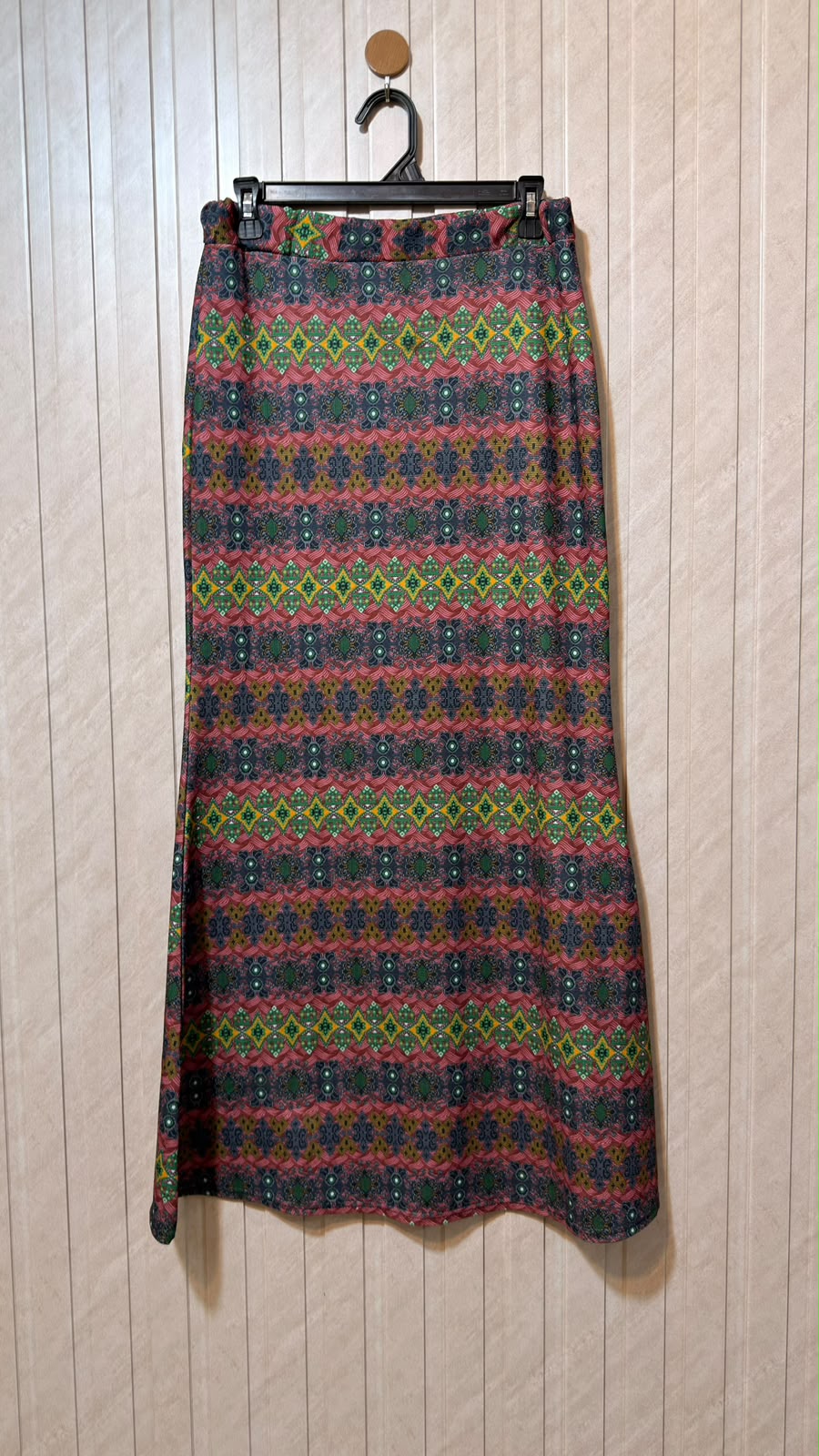 Waist 34  Length 39  Fabric Silk Jersey Women’s Fashion Skirt