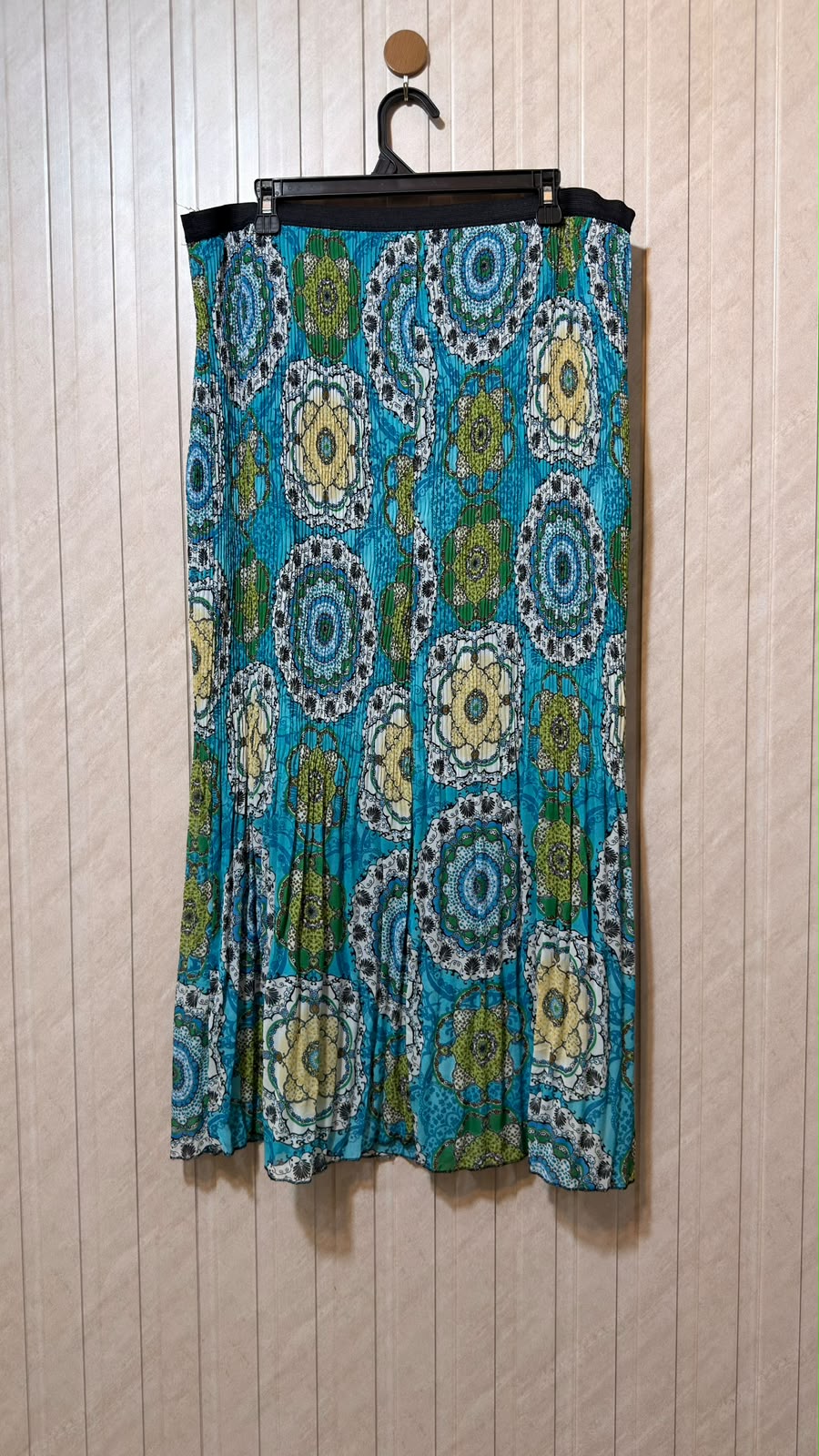 Waist 42  Length 37  Fabric Chiffon Signature Women’s Skirt