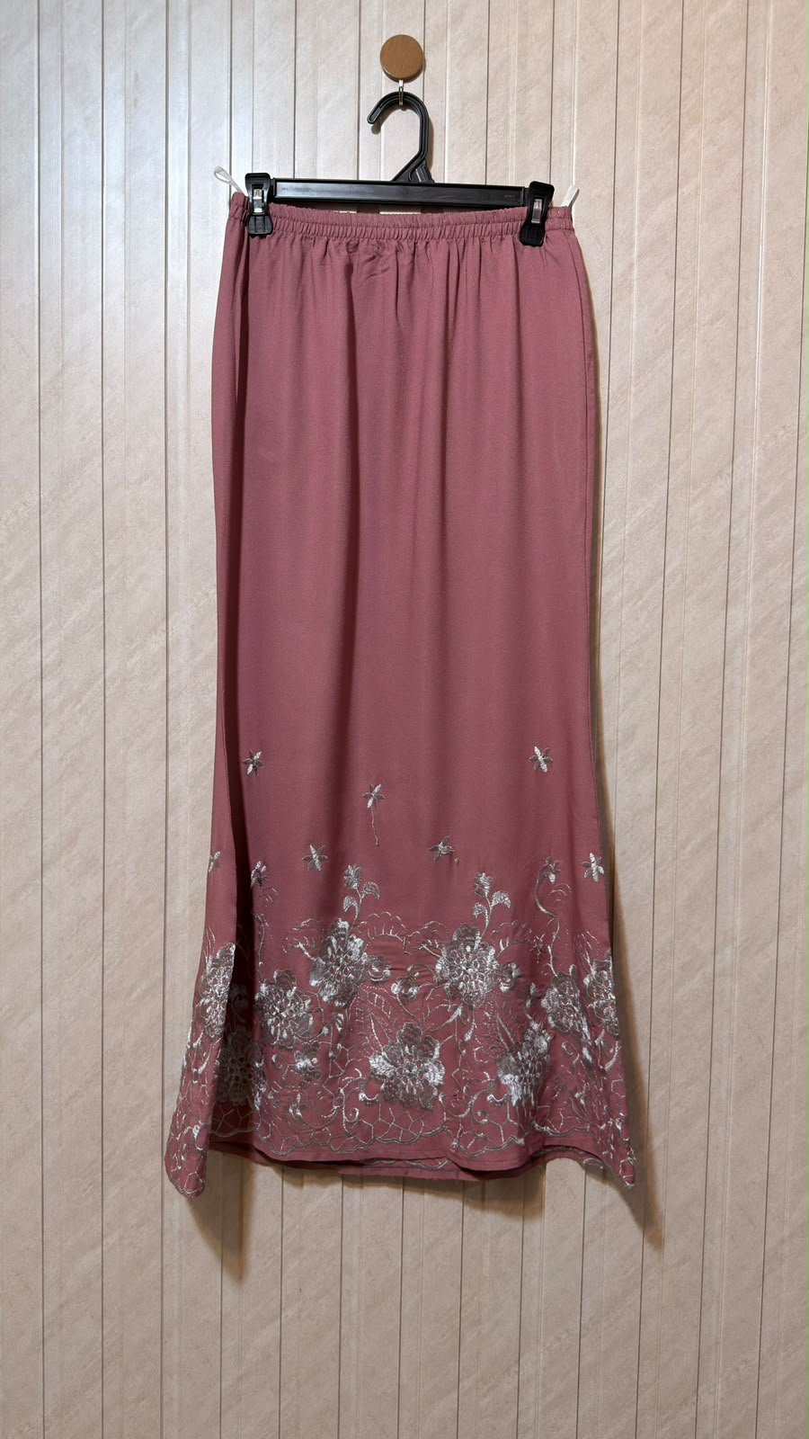 Waist 32  Length 38  Fabric Rayon Premium Everyday Skirt