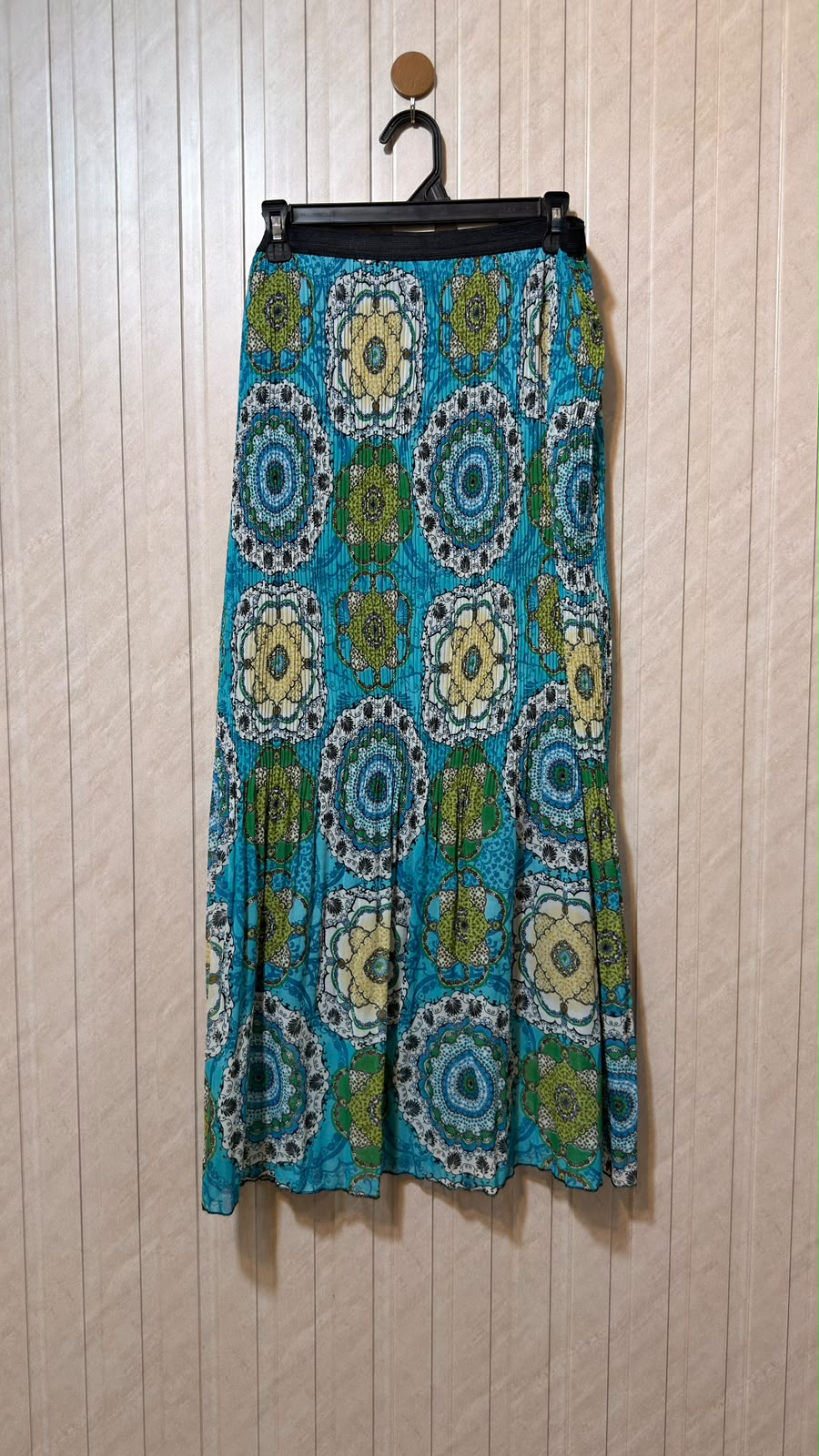 Waist 42  Length 37  Fabric Chiffon Signature Women’s Skirt