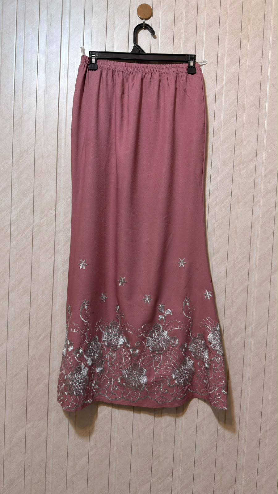 Waist 32  Length 38  Fabric Rayon Premium Everyday Skirt