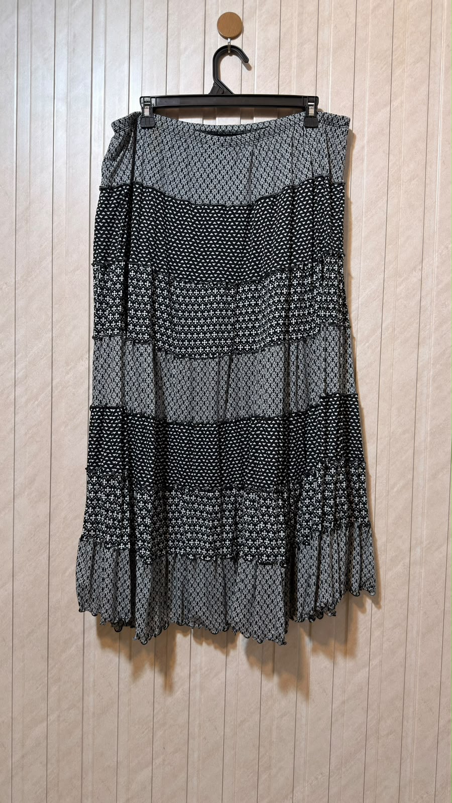 Waist 42  Length 33  Fabric Silk Jersey Women’s Essential Fashion Skirt