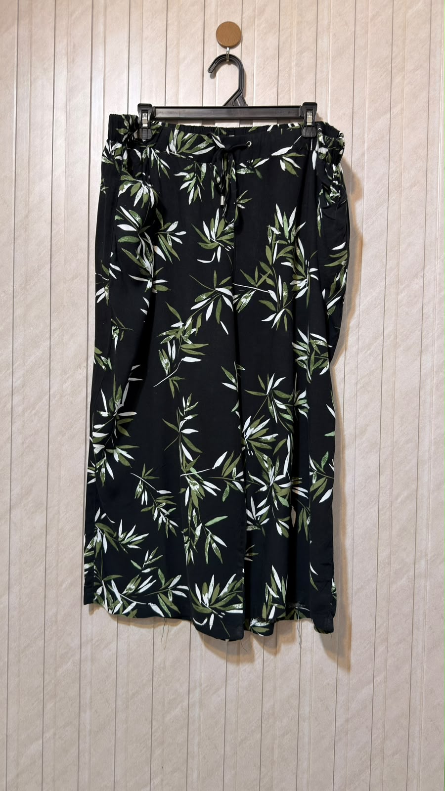 Waist 38  Length 31  Fabric Linen Essential Women's Trouser