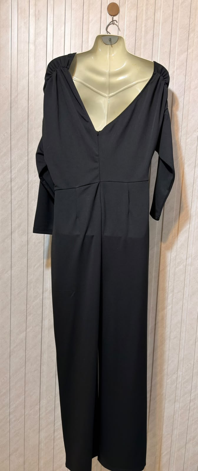 Chest 21  Length 57  Fabric Silk Jersey Signature Long Junpsuit