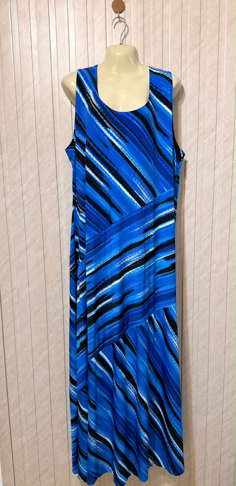 Chest 25  Length 59  Fabric Silk Jersey Modern Women's Long Maxi