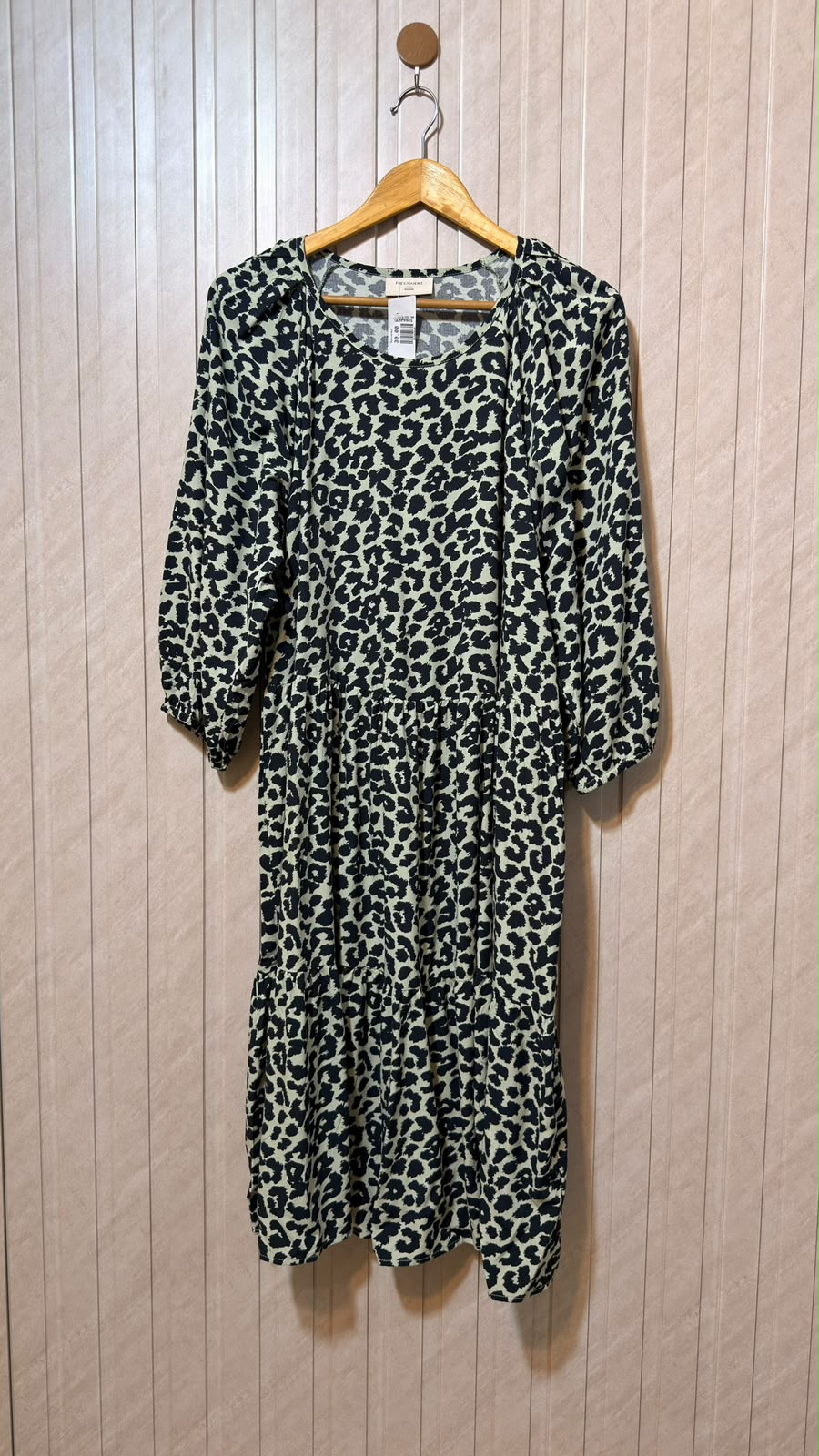 Chest 20  Length 31  Fabric Linen Women's Signature Long Top