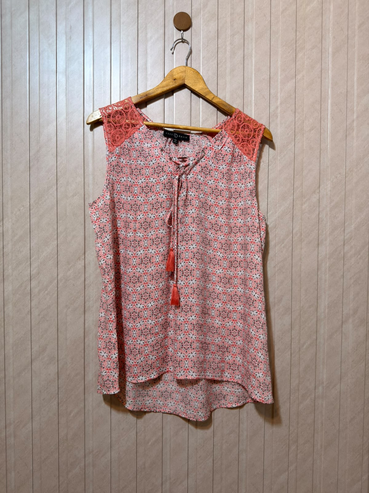 Chest 21  Length 26  Fabric Rayon Women's Fashion Sleeveless Top