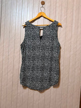 Chest 22  Length 28  Fabric Linen Women's Contemporary Sleeveless Top