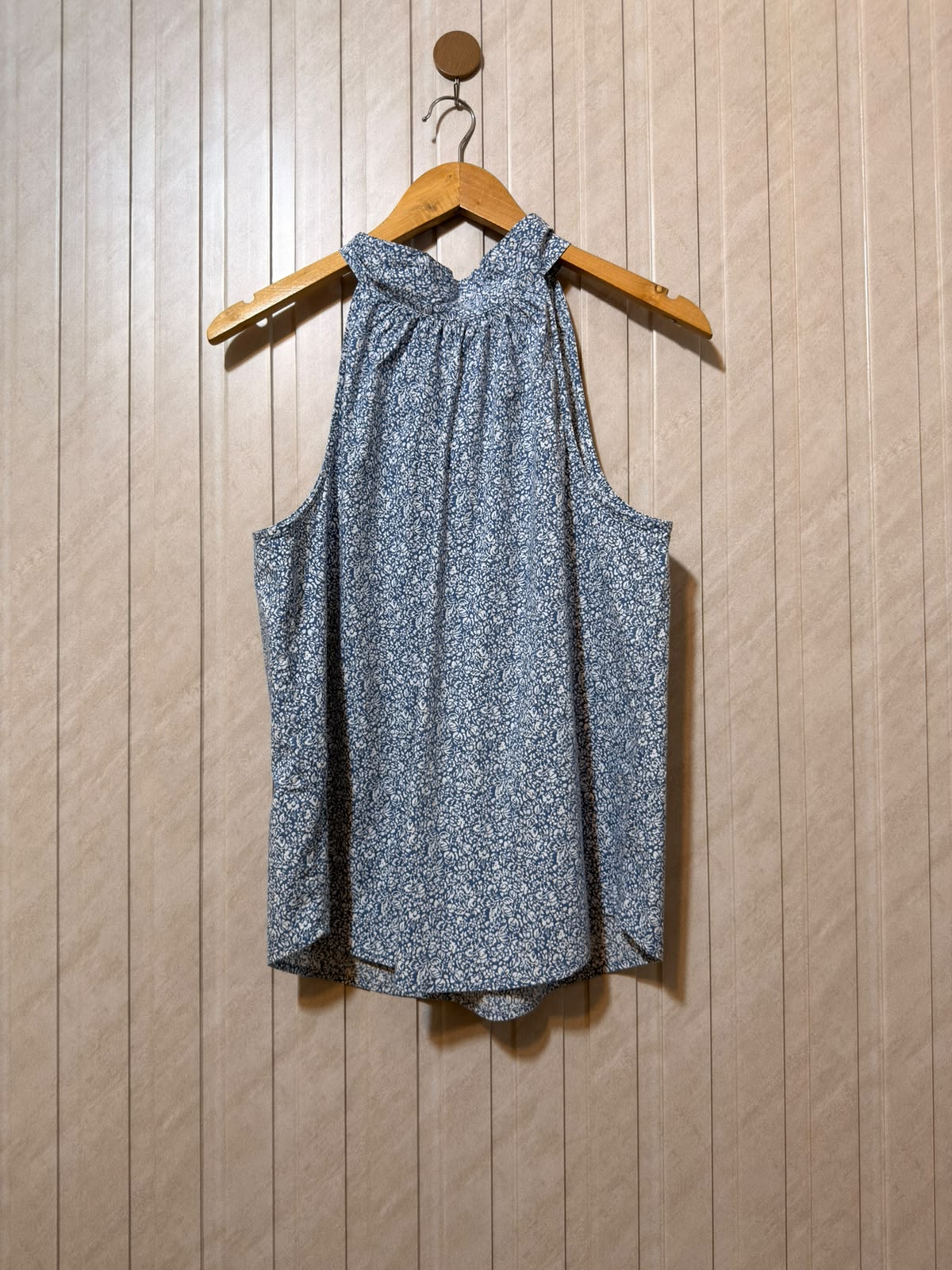 Chest 20  Length 24  Fabric Cotton Silk Women's Sleeveless Classic Top