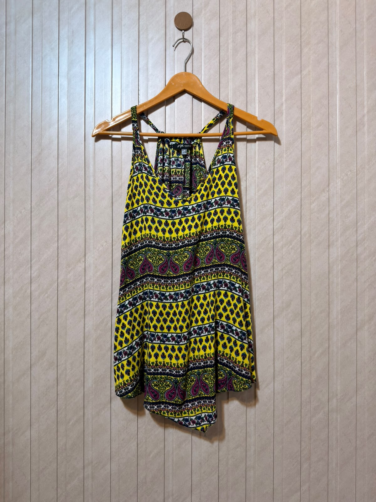 Chest 20  Length 29  Fabric Rayon Women's Trendy Sleeveless Top