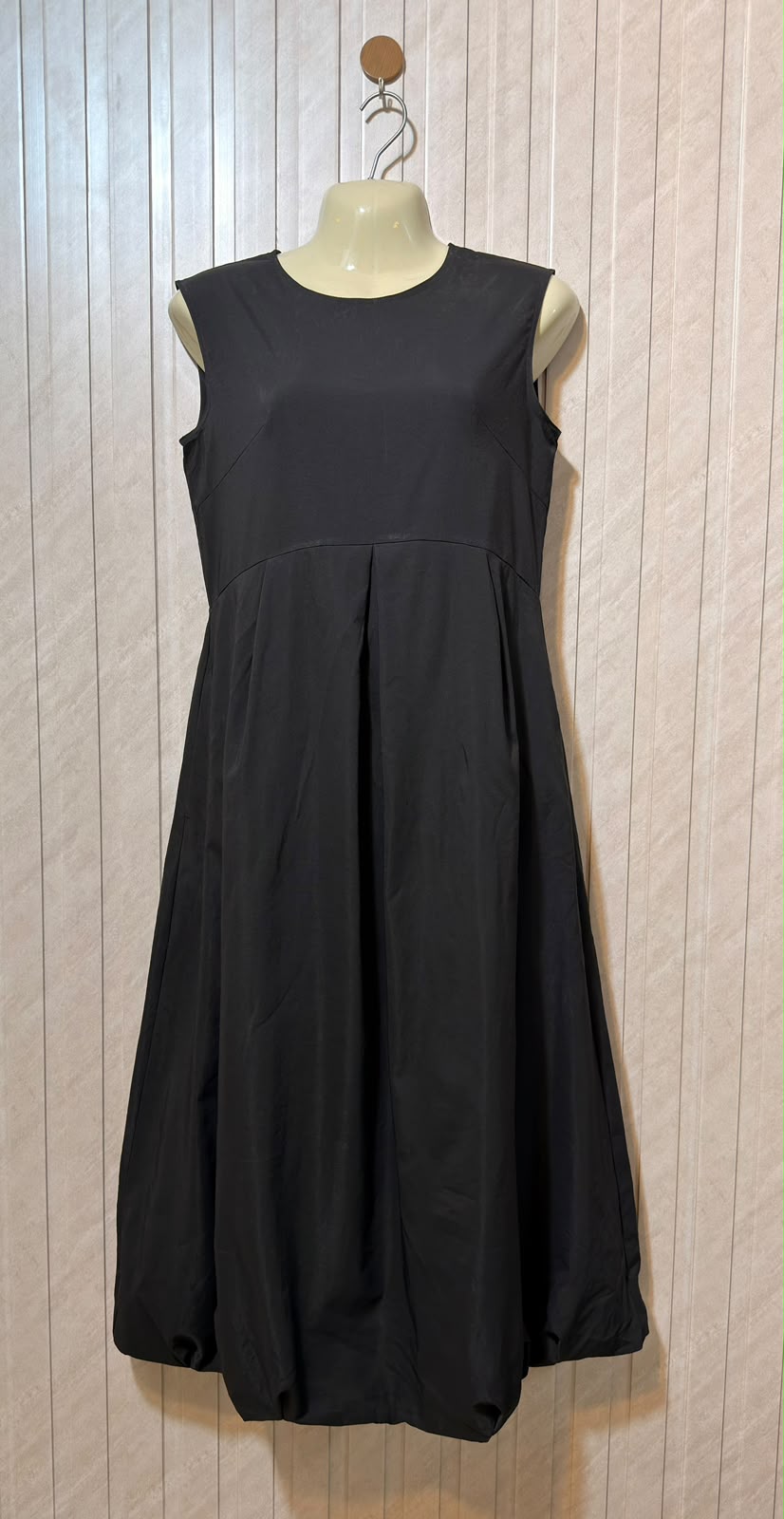 Chest 17  Length 45  Fabric Silk Elegant Women's Long Dress