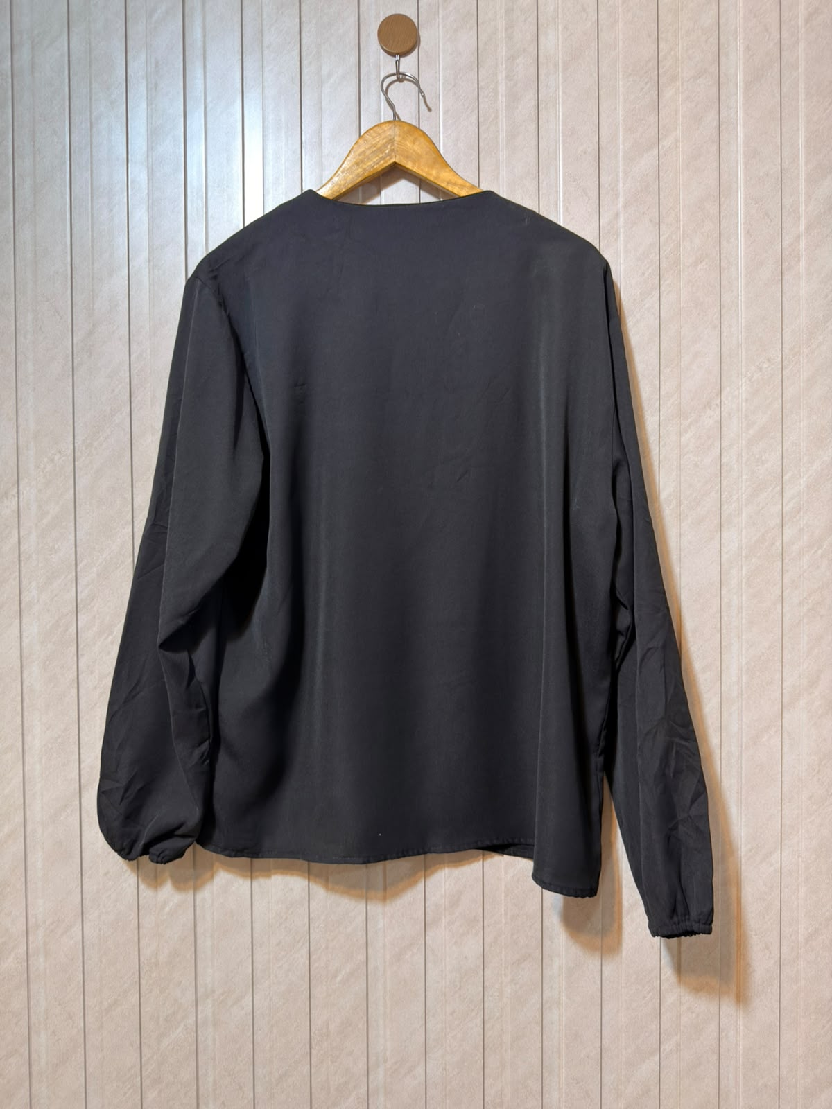 Chest 25 Baggy Style  Length 24  Fabric Silk Women's Essential Full Sleeve Top