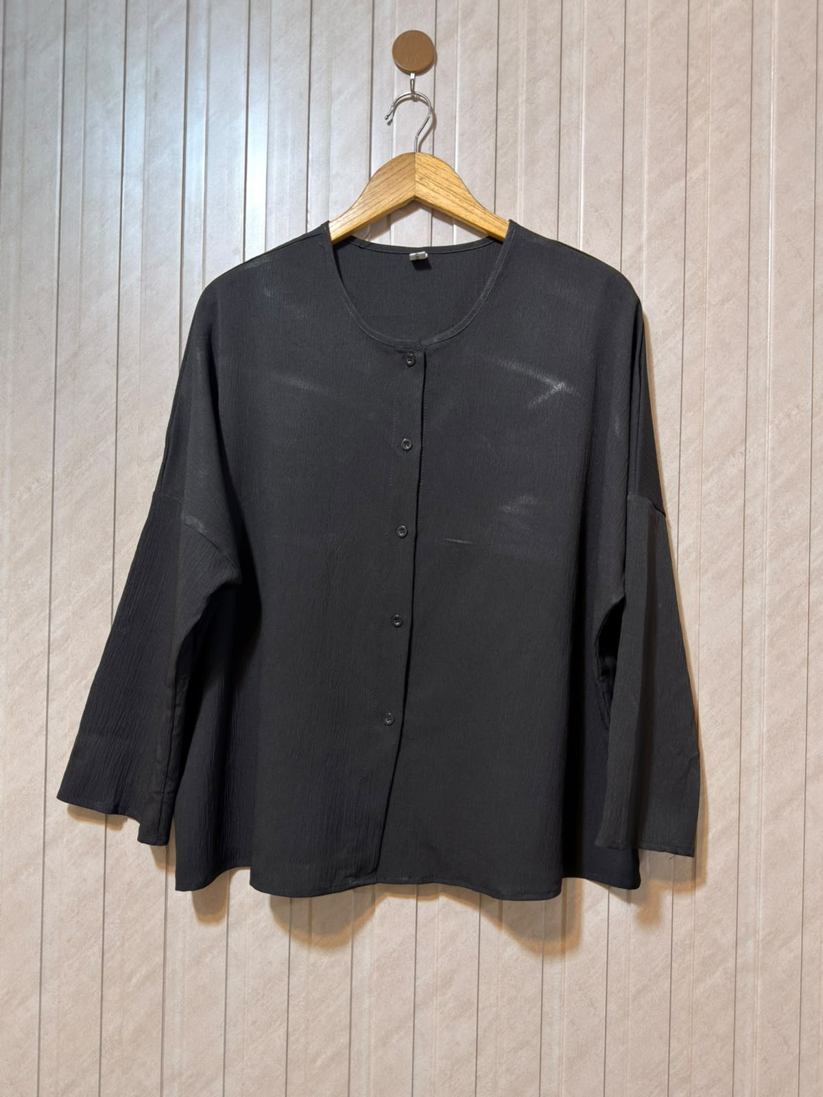 Chest 25 Baggy Style  Length 24  Fabric Silk Women's Essential Full Sleeve Top