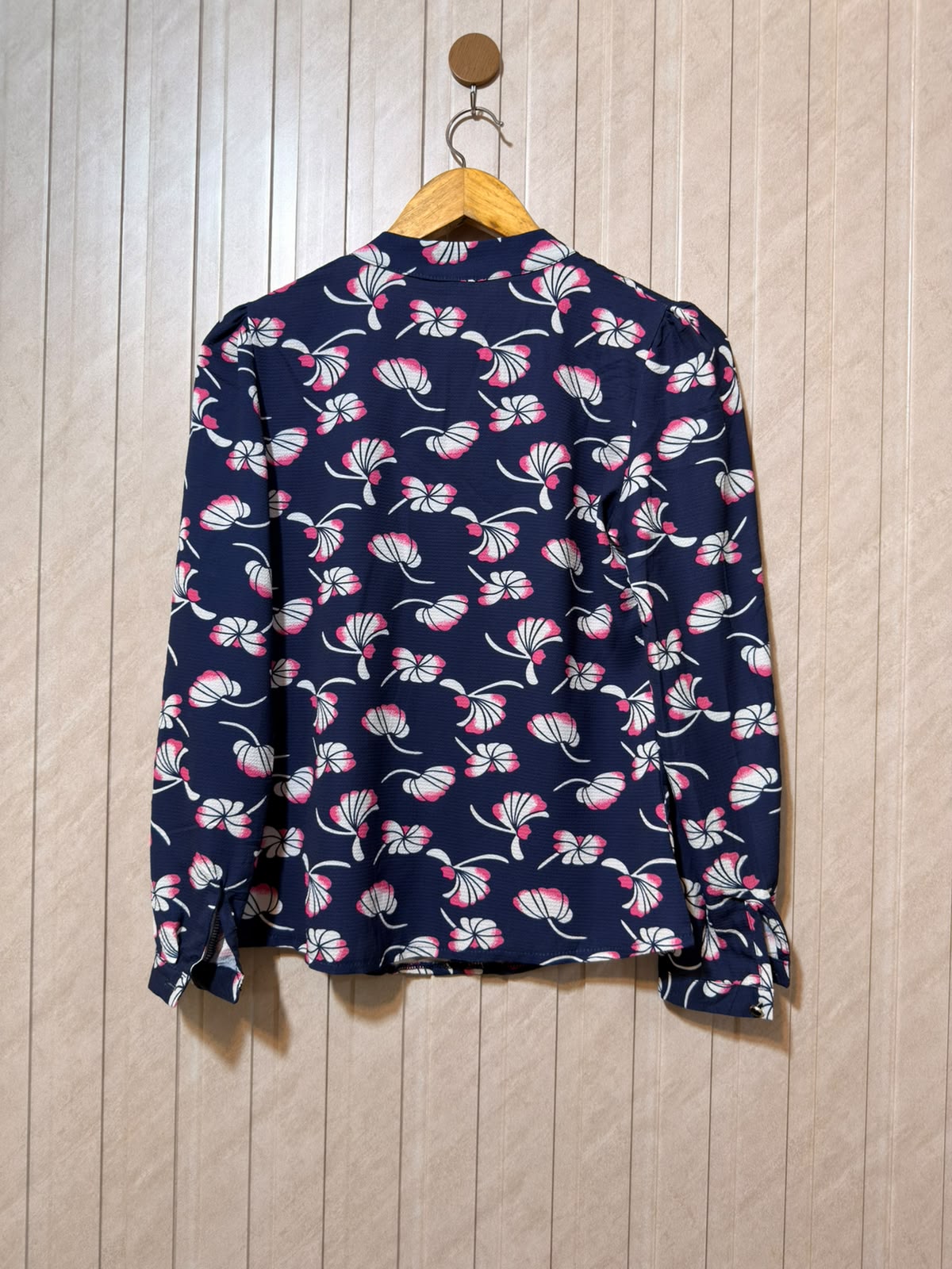 Chest 22  Length 22  Fabric Chiffon Women's Refined Full Sleeve Top