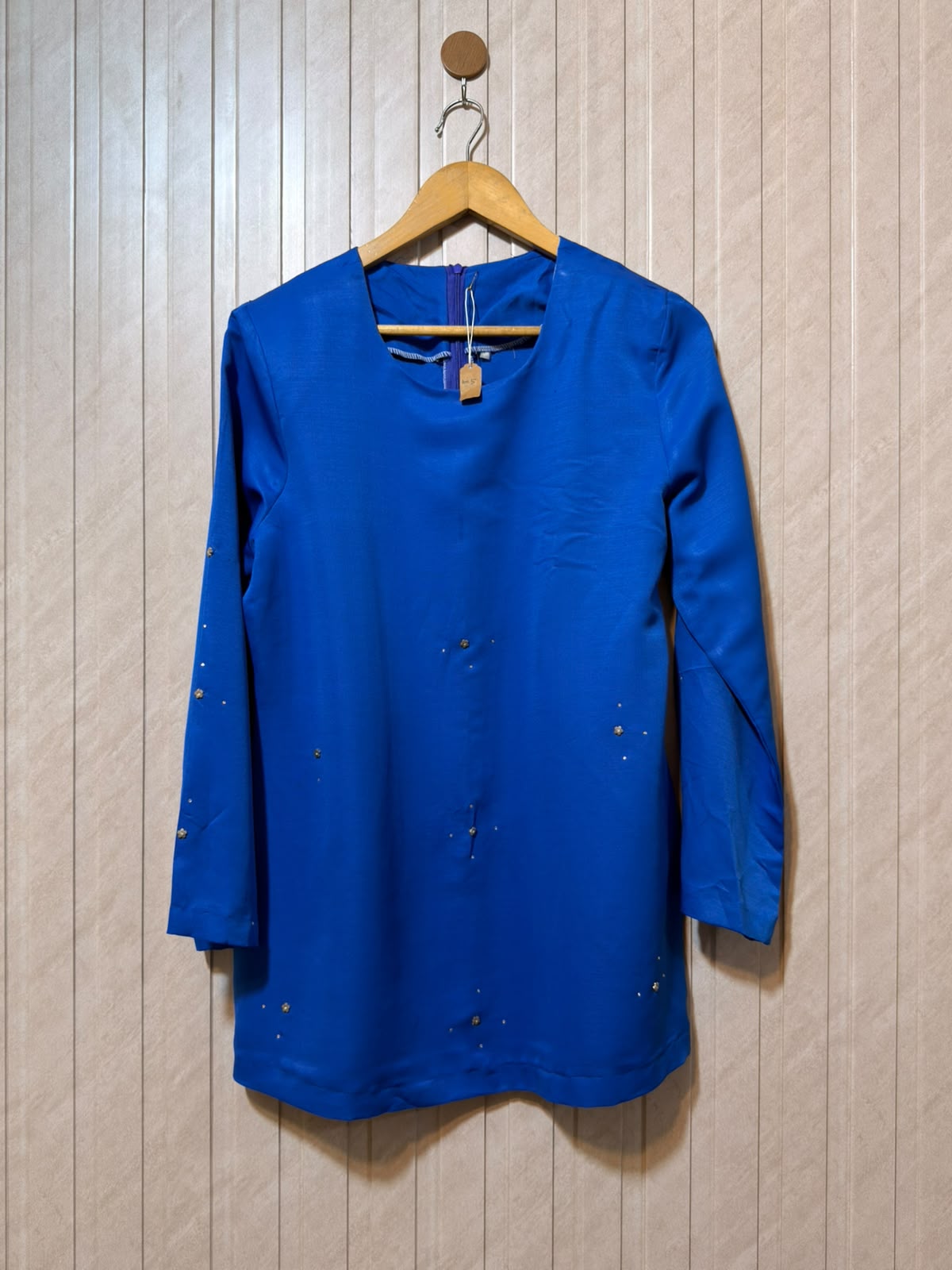 Chest 19  Length 28  Fabric Silk Women's Premium Full Sleeve Top