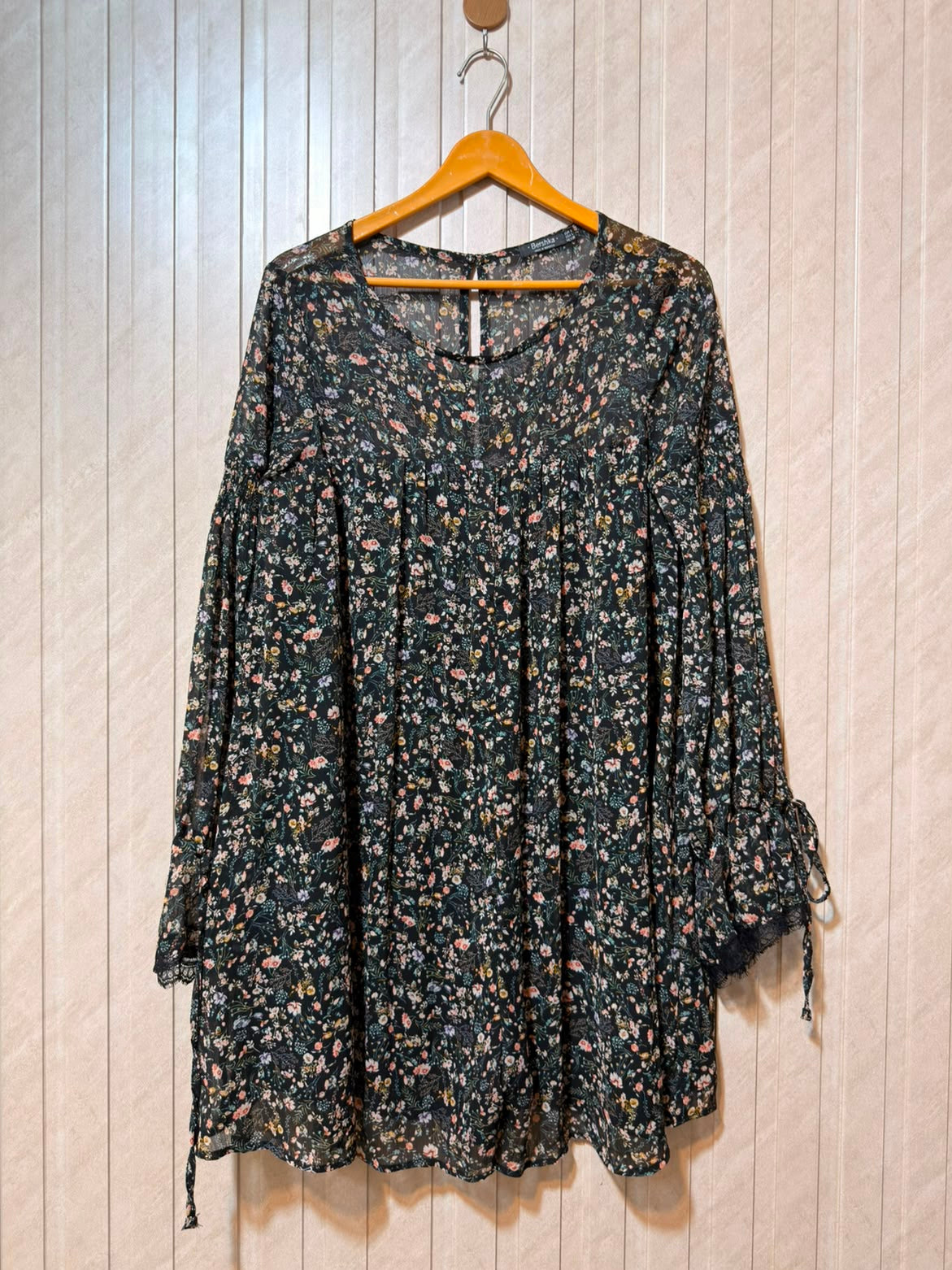 Chest 18  Length 33  Fabric Chiffon Women's Premium Full Sleeve Top