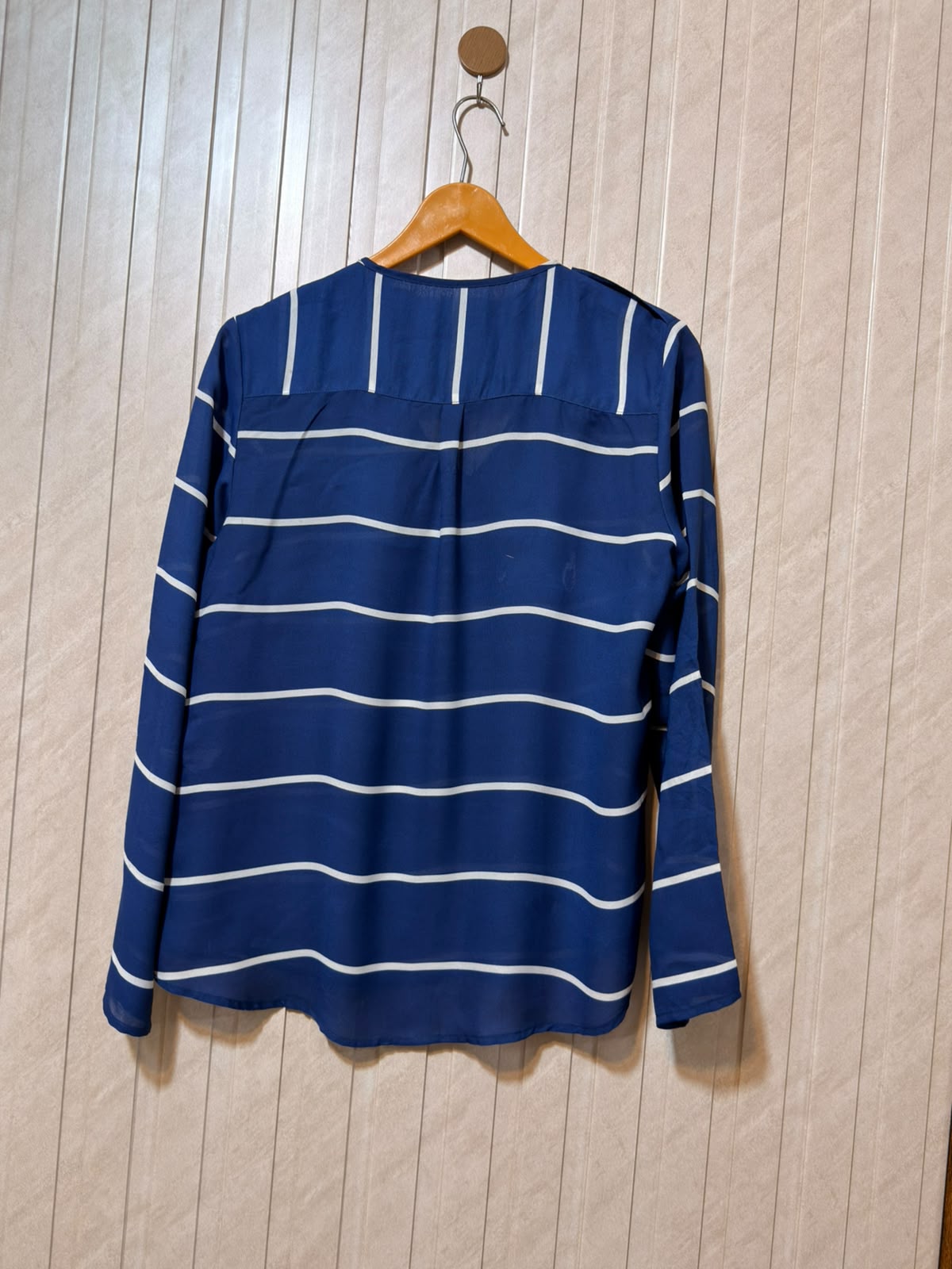 Chest 18  Length 25 to 26  Fabric Chiffon Women's Chic Full Sleeve Top
