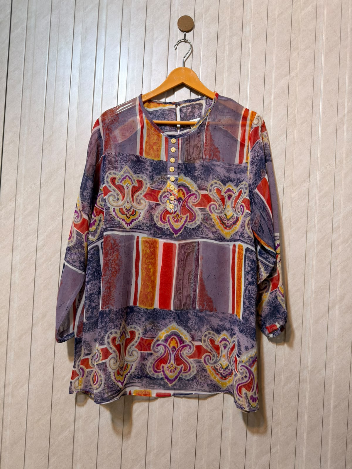 Chest 21  Length 28  Fabric chiffon Women's Signature Everyday Top