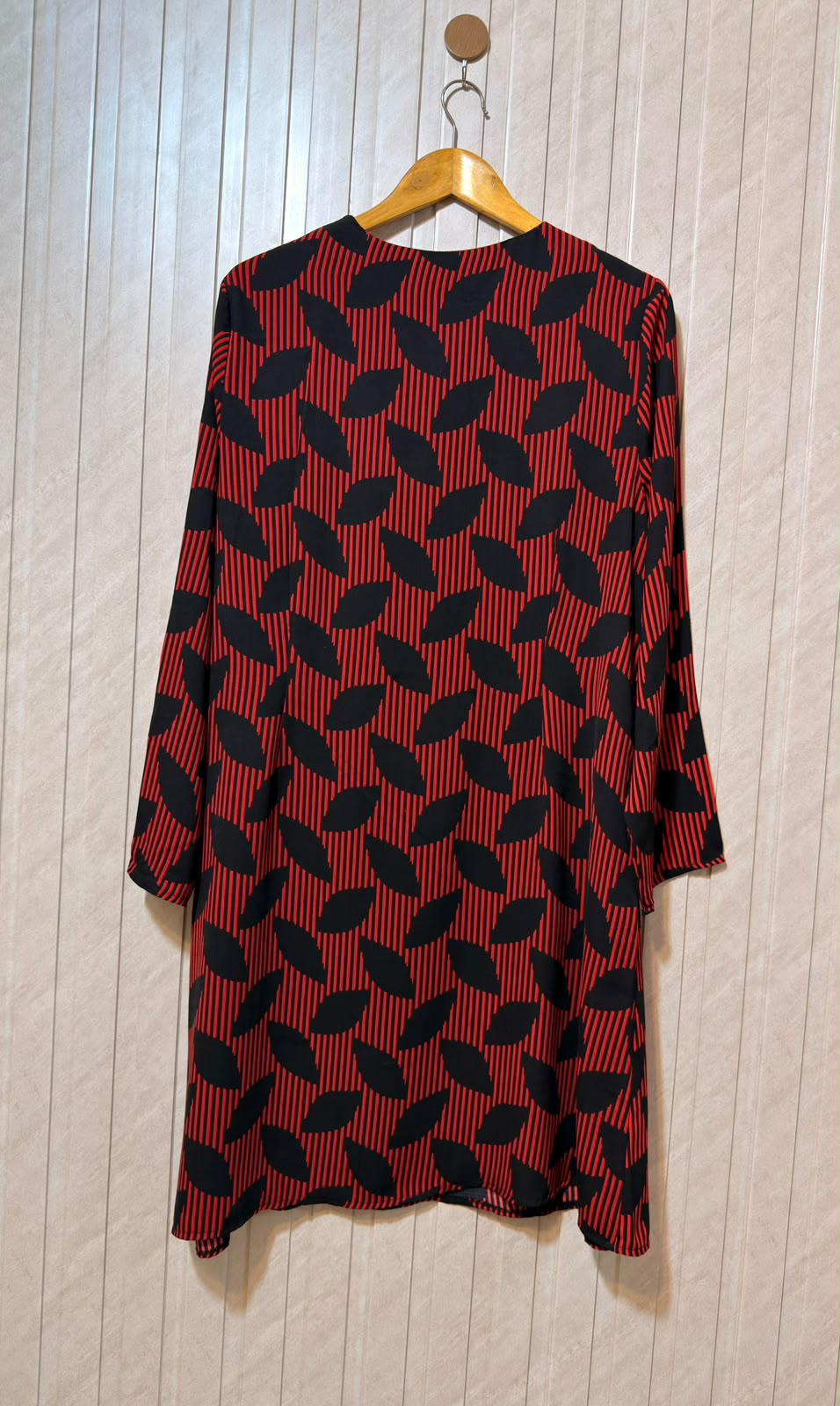 Chest 21  Length 37  Fabric Jorjet  Women's Modern Full Sleeve Top