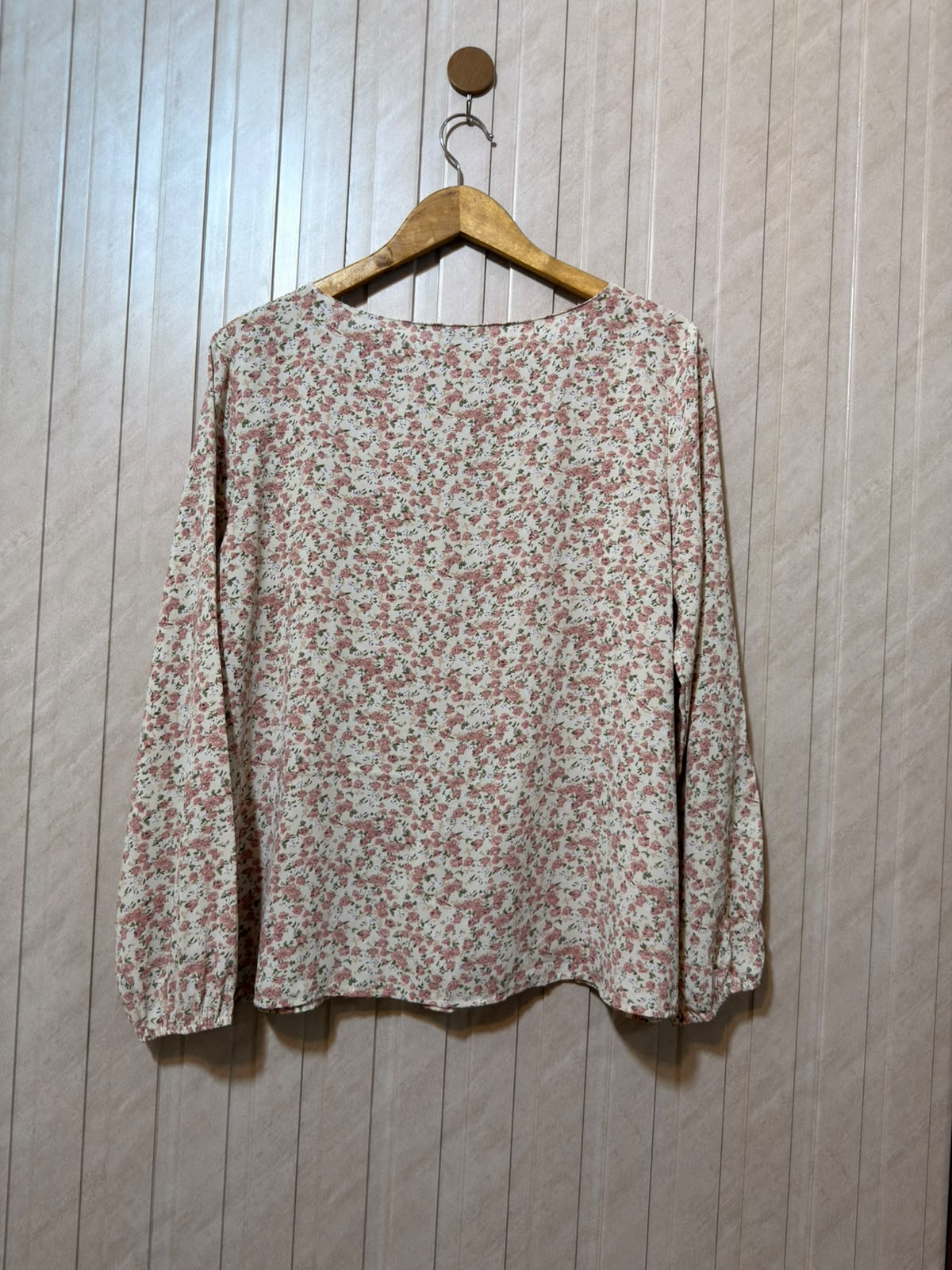 Chest 21  Length 24  Fabric Silk Women's Branded Full Sleeve Top