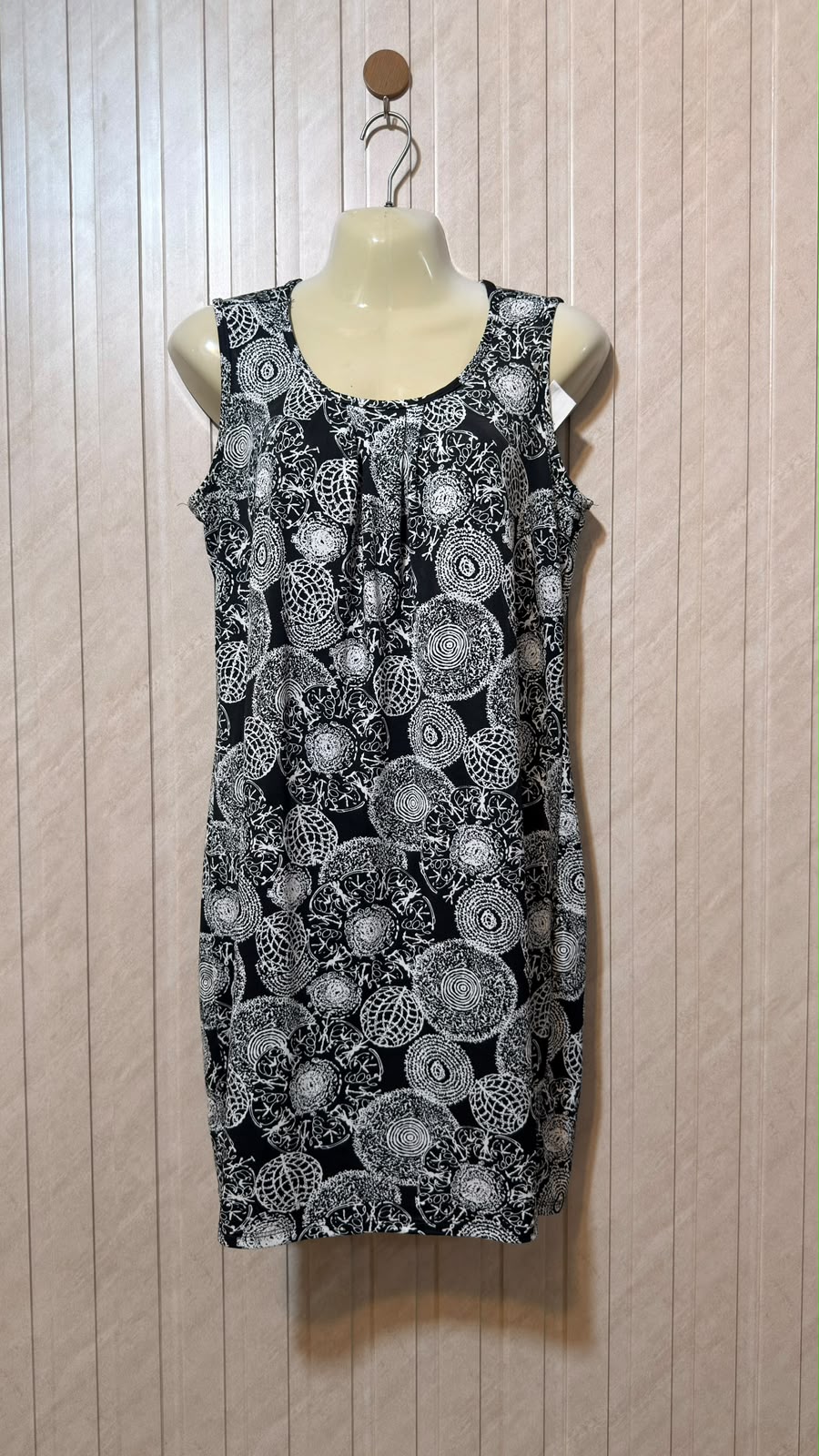 Chest 21  Length 32  Fabric Silk Jersey Gorgeous Formal Party Mini Dress