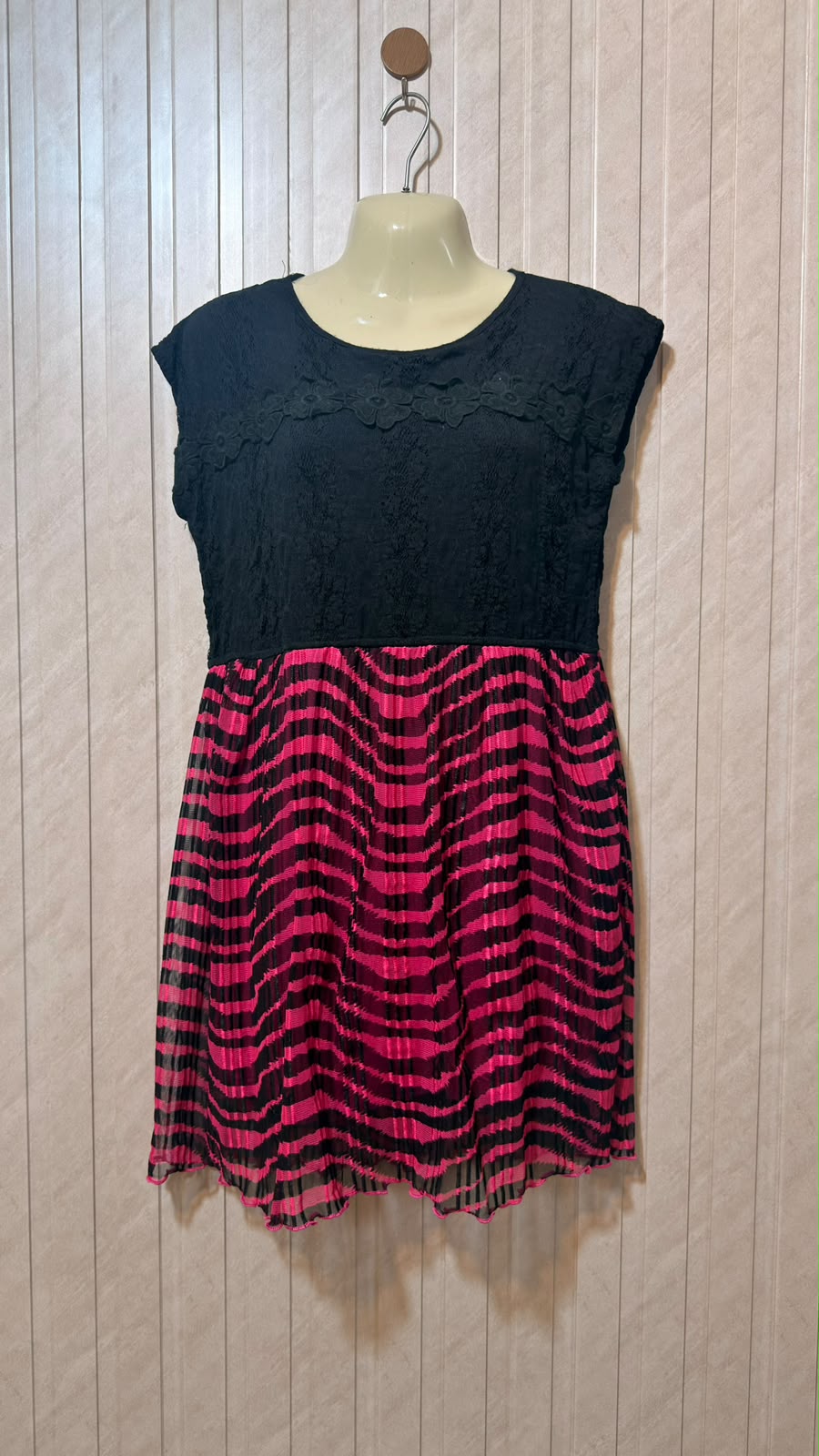 Chest 21  Length 33  Fabric Jersey Gorgeous Net Party Wear Dress