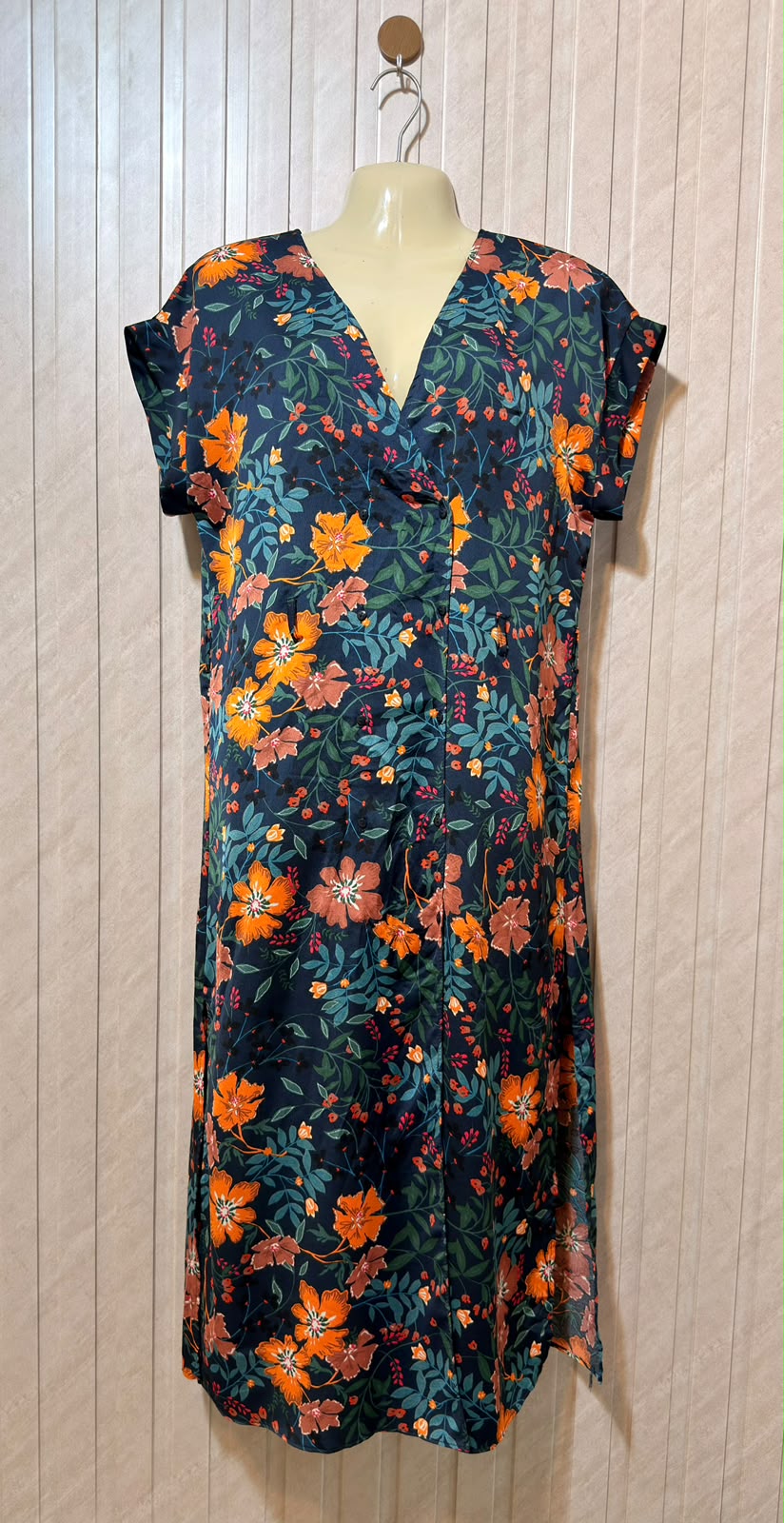 Chest 20  Length 45  Fabric Silk Women's Signature Maxi