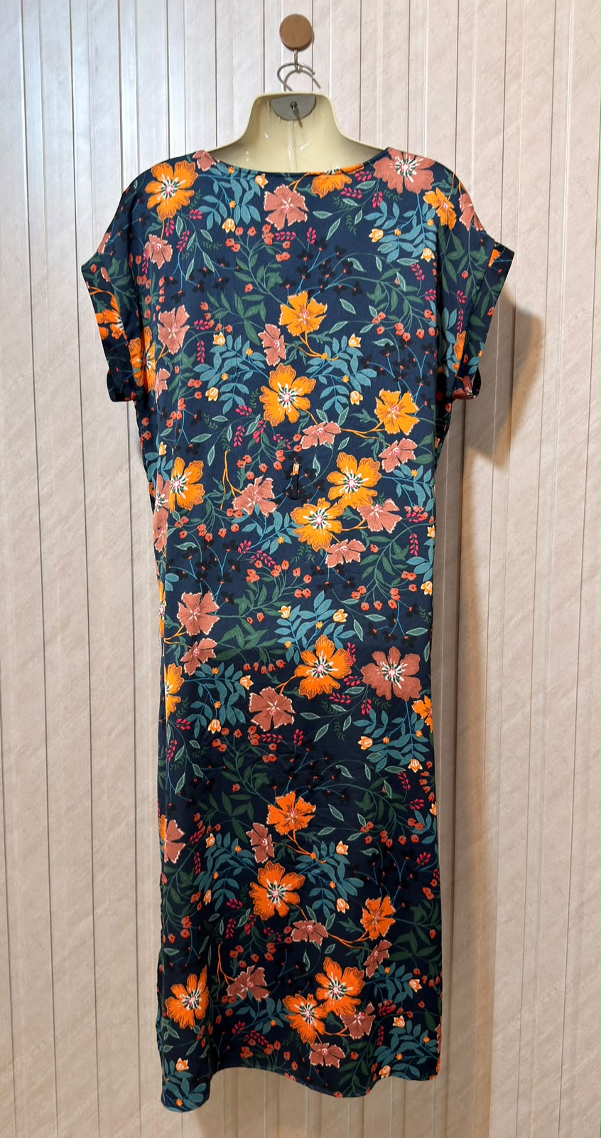Chest 20  Length 45  Fabric Silk Women's Signature Maxi