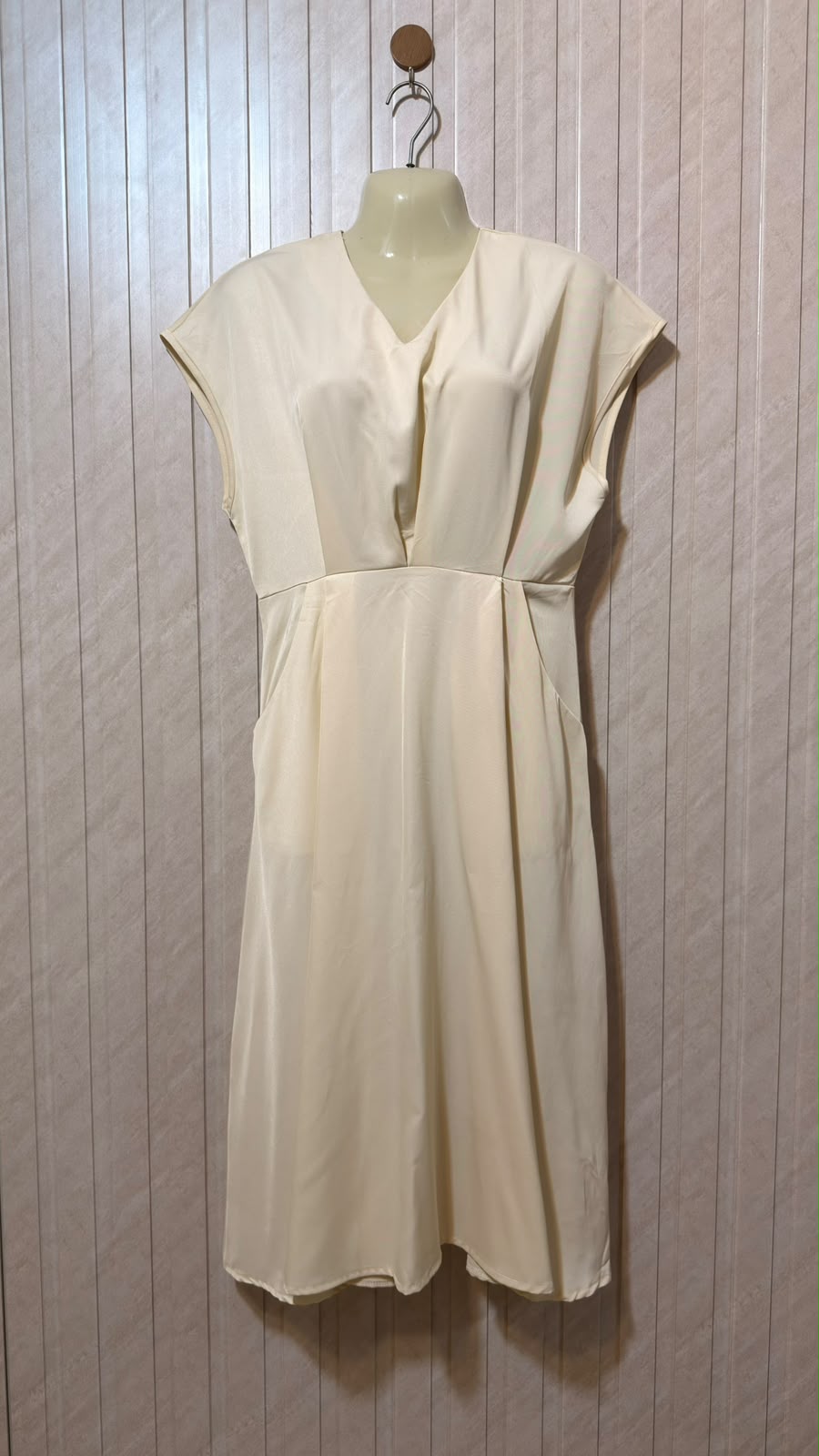 Chest 19  Length 42  Fabric Silk Women's Modern Maxi Dress