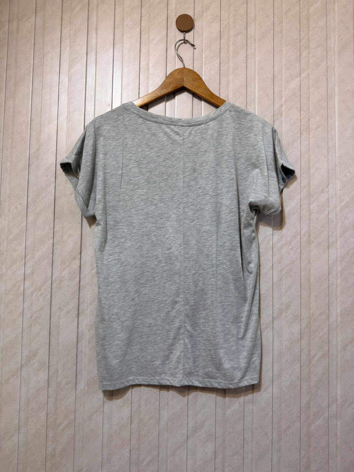 Chest 19  Length 24 Women’s Simple T-Shirt