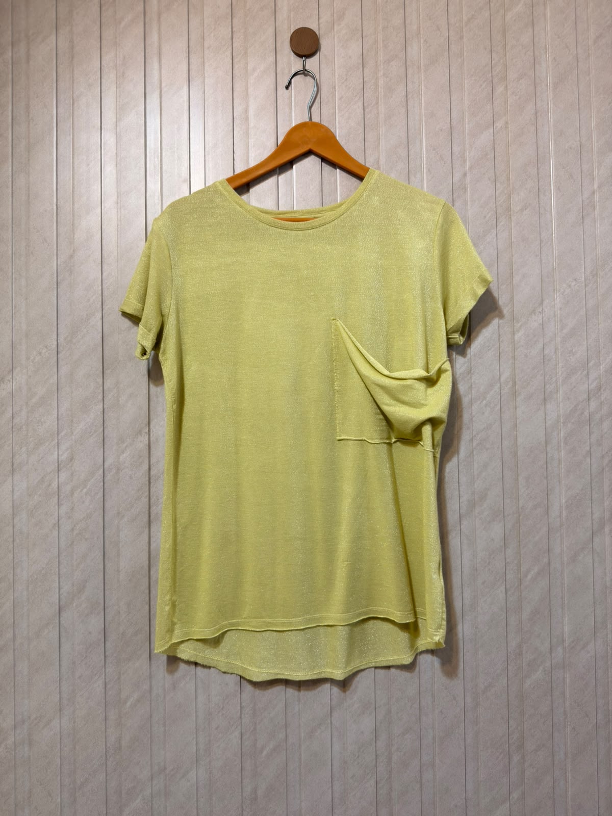 Chest 21  Length 25 to 27 Women’s Signature T-Shirt