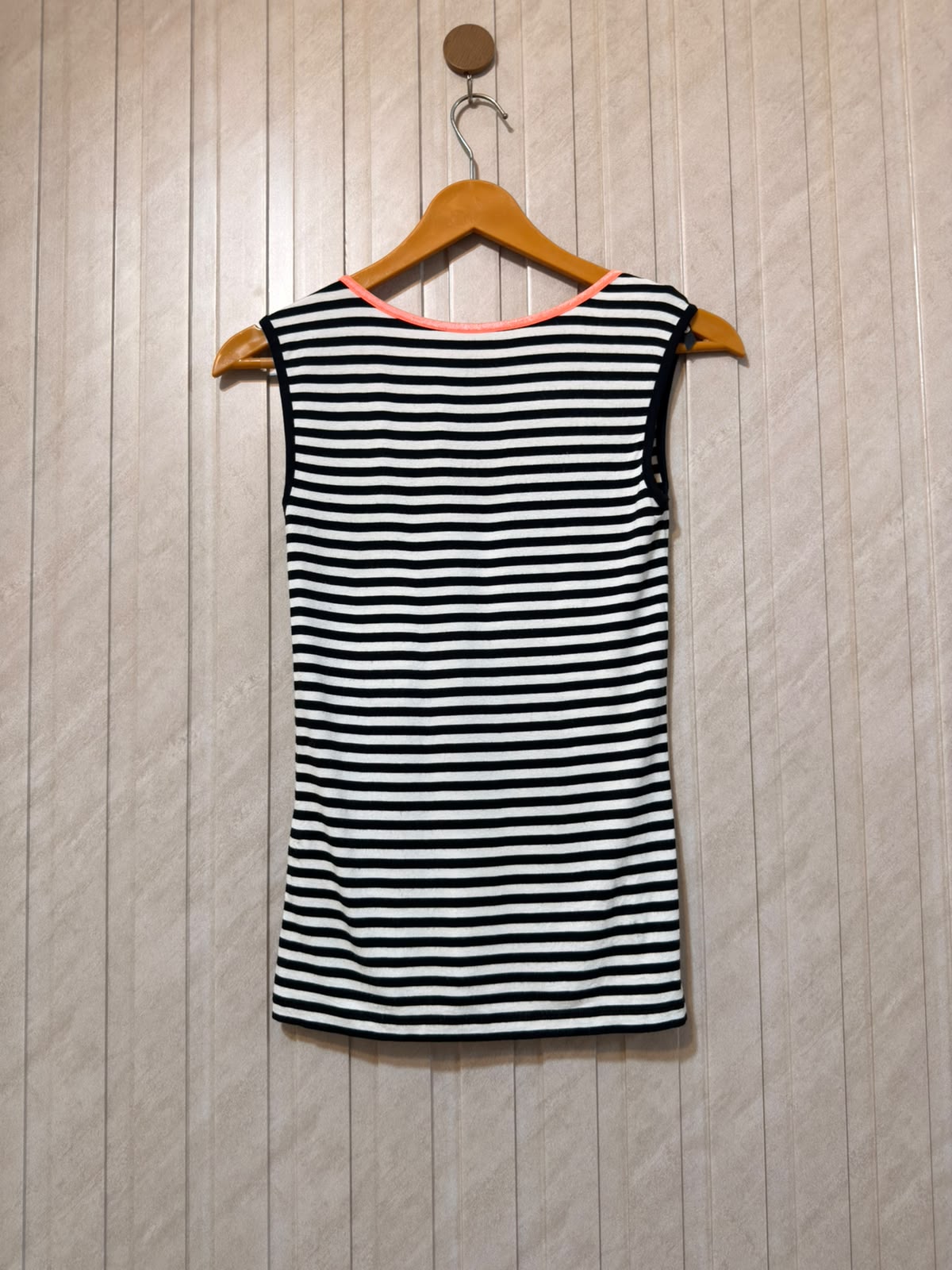 Chest 16  Length 22 Women’s Everyday T-Shirt