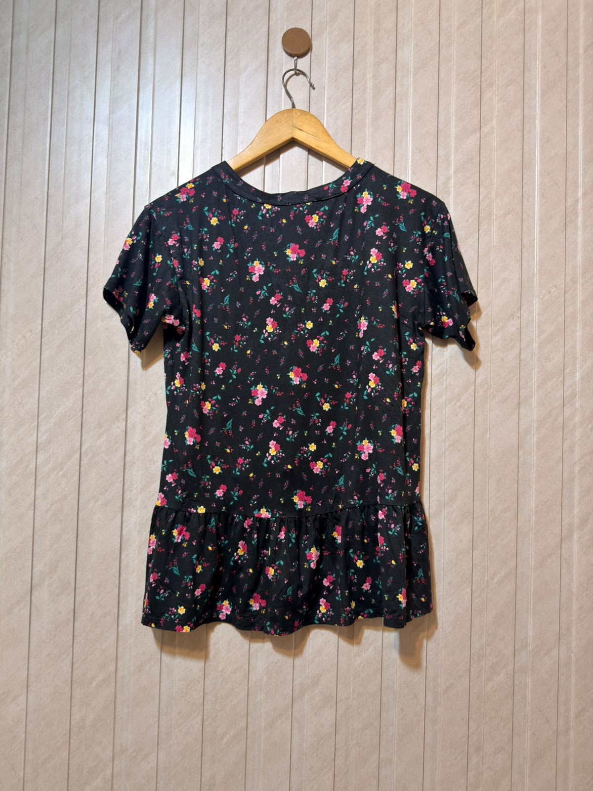 Chest 20  Length 24 Women’s Stylish T-Shirt