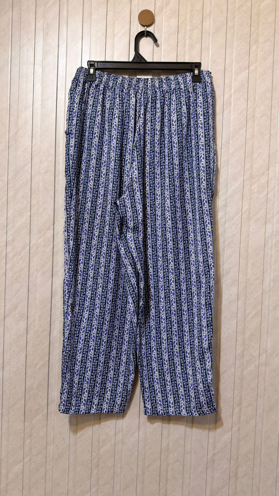 Waist 32  Length 34  Fabric Silk Women’s Essential Trouser