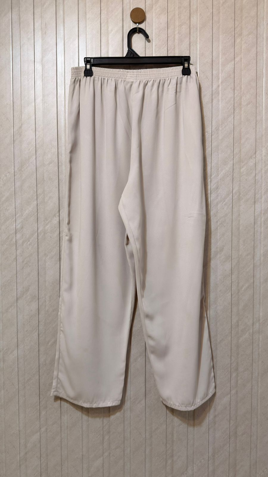 Waist 38  Length 40  Fabric Silk Women’s Signature Trouser
