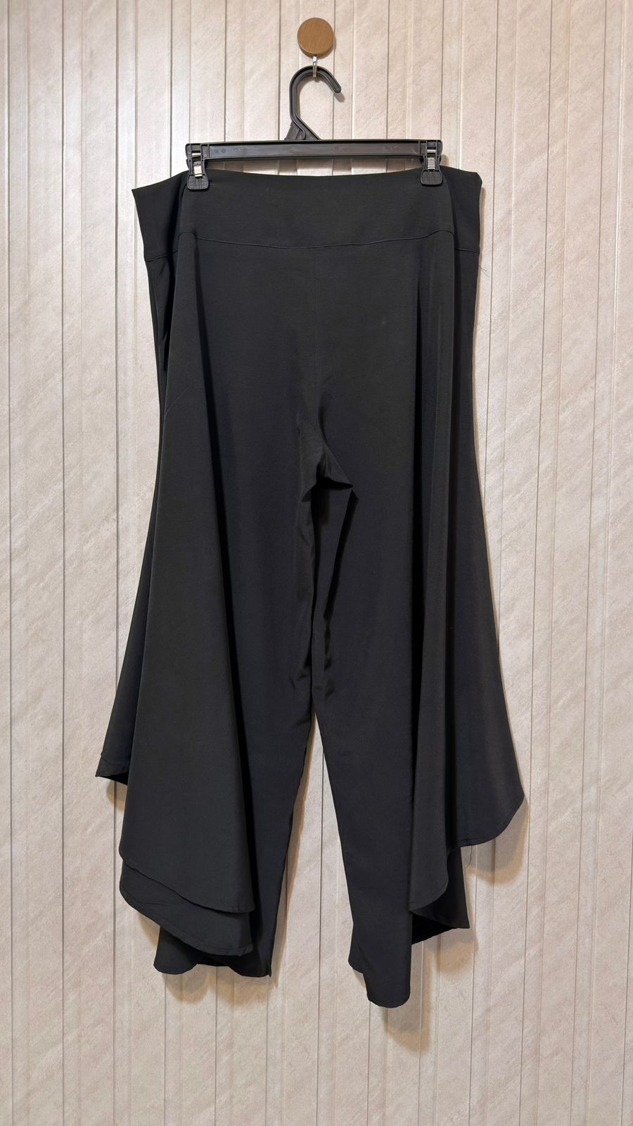 Waist 34  Length 36  Fabric Silk Women’s Contemporary Trouser